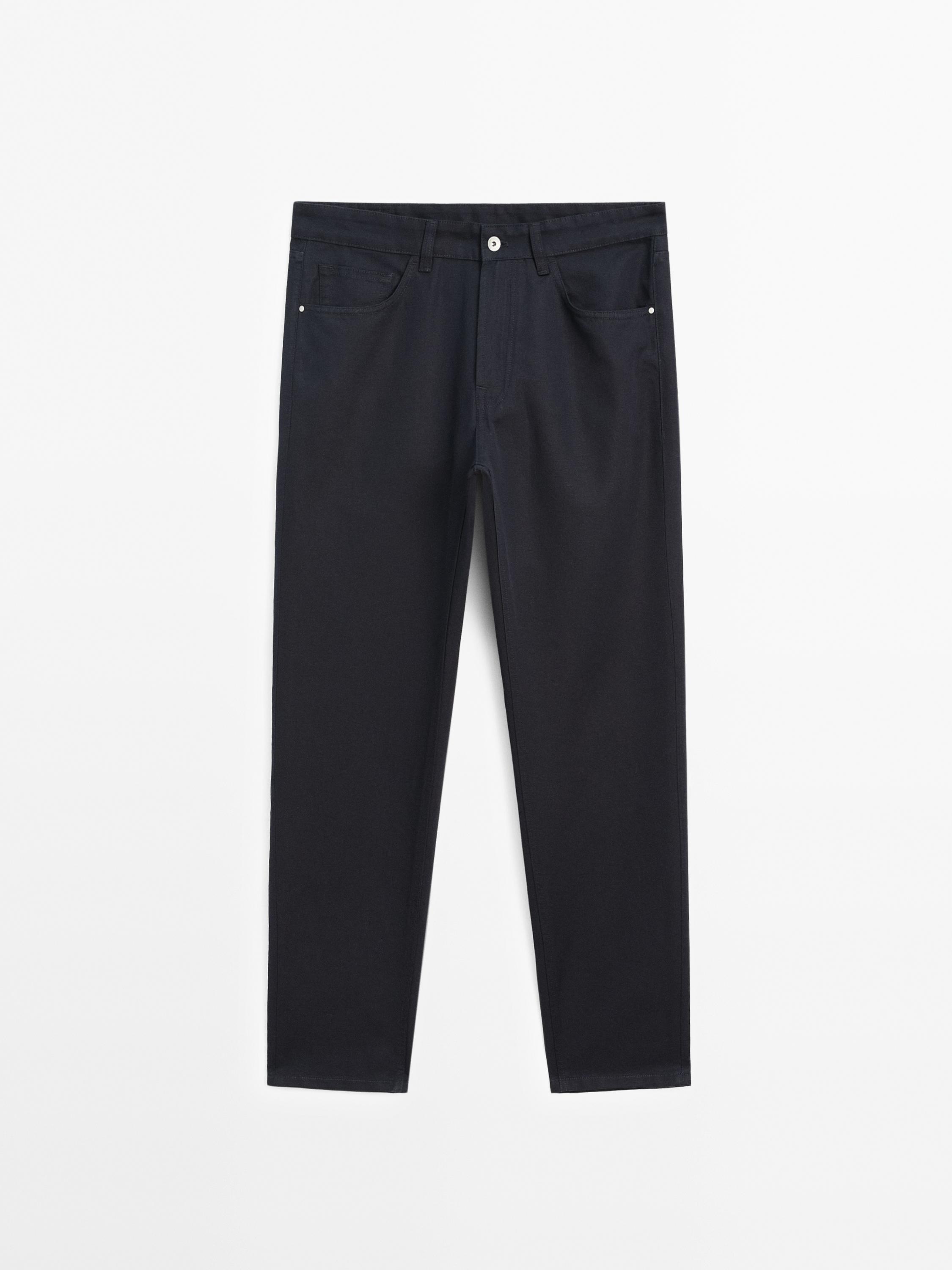 Pantalón tapered fit con algodón