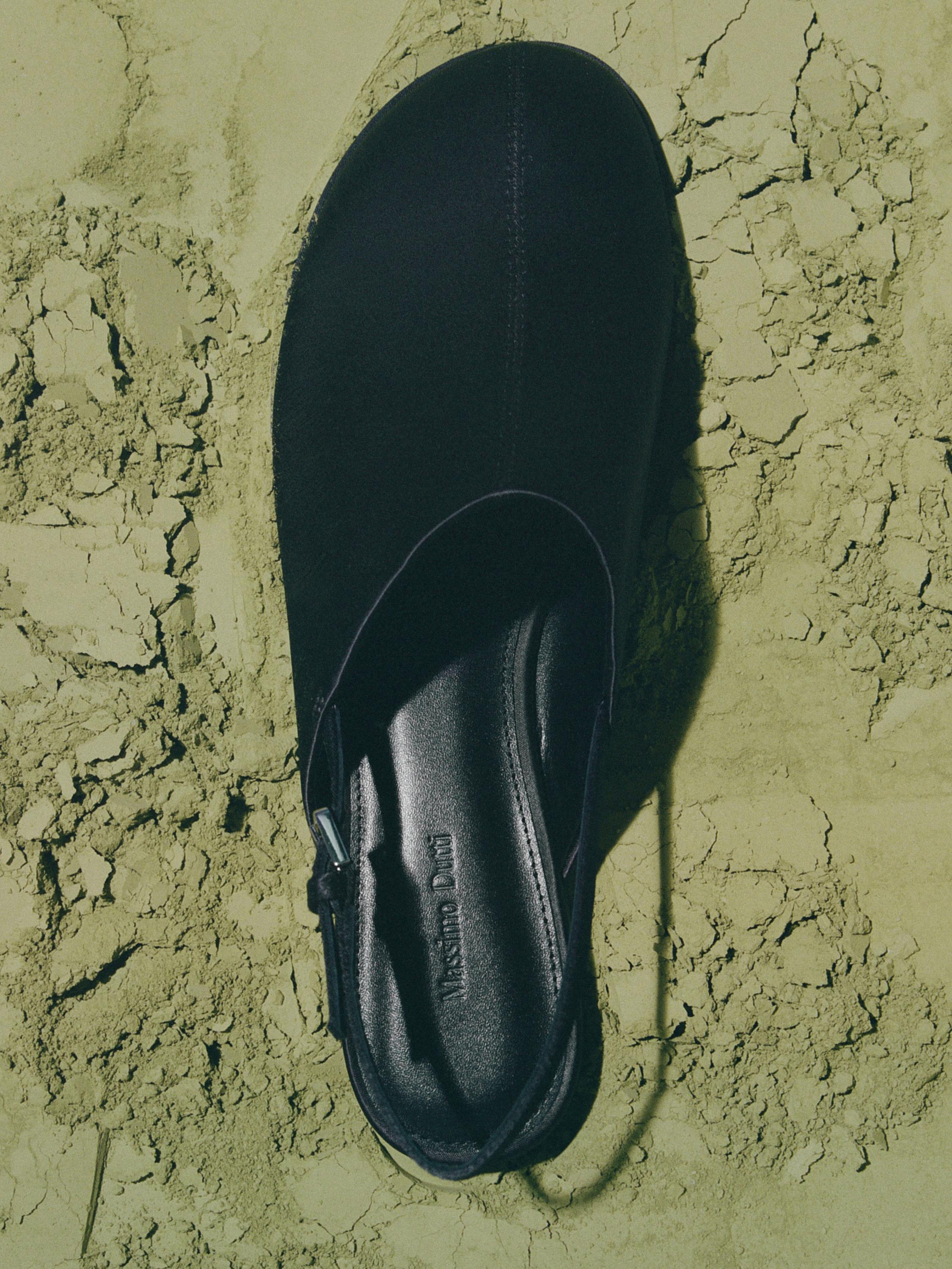 Flat mules