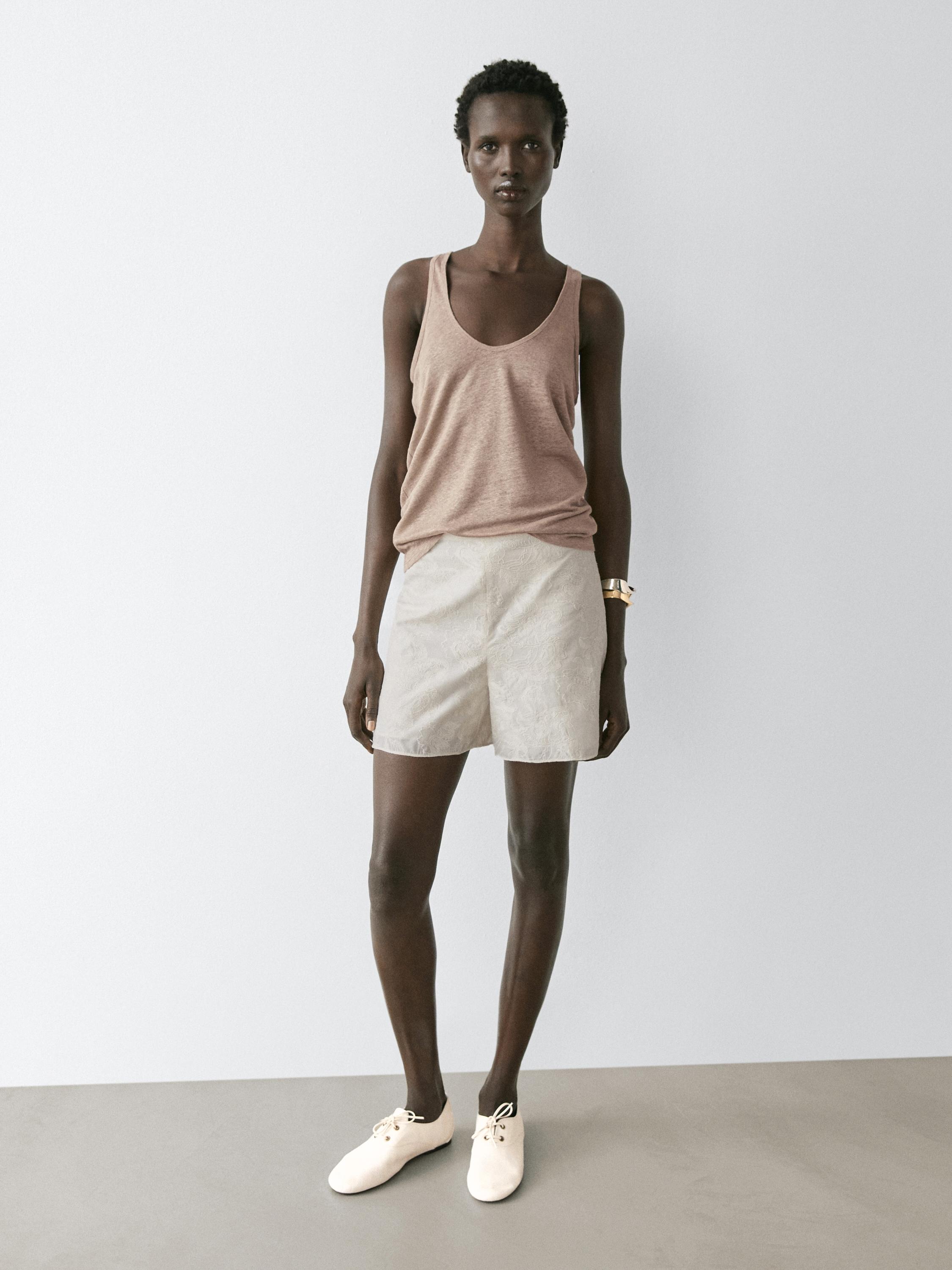 Shorts with fabric detail — Beige