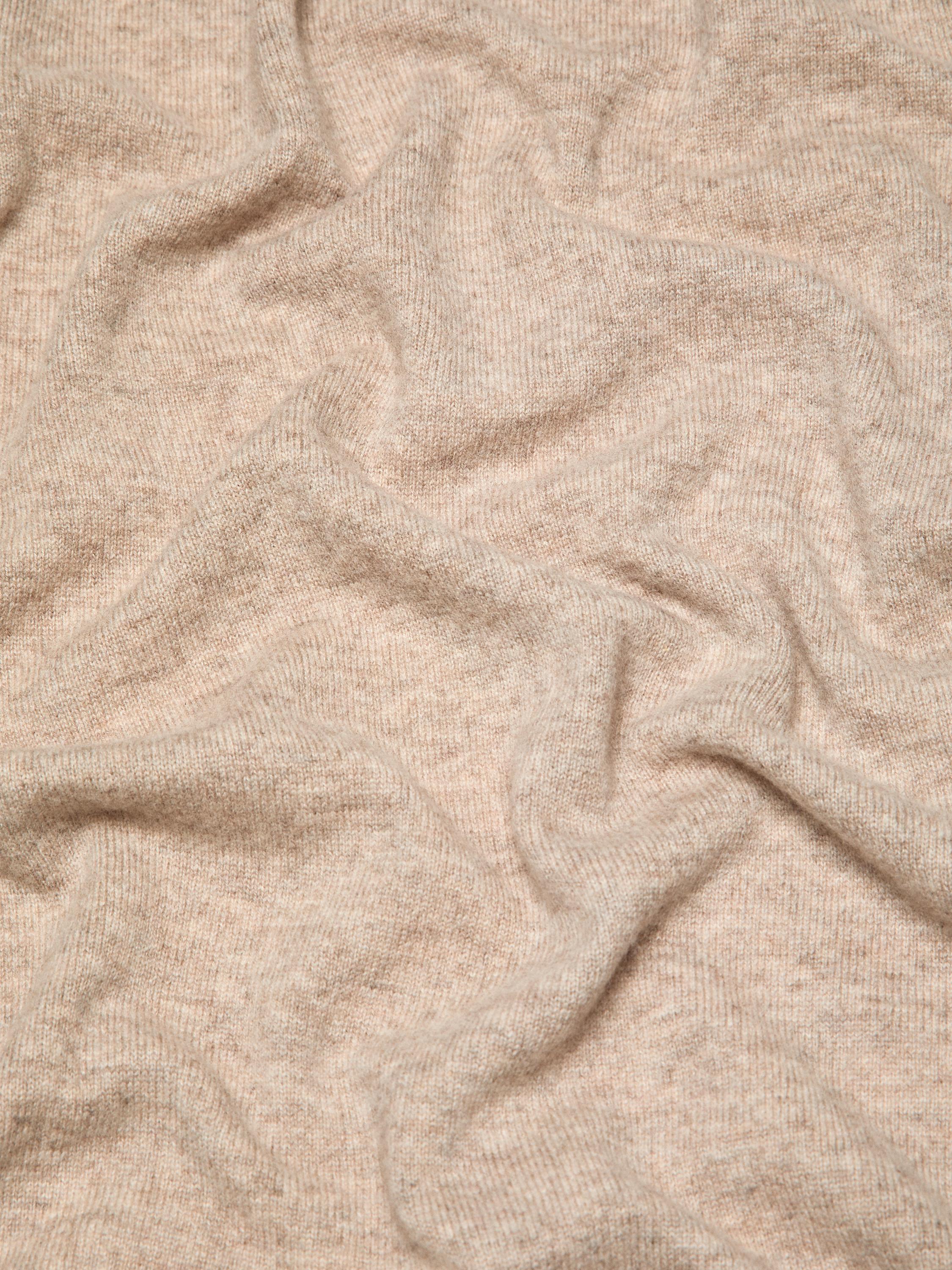 Fine wool blend scarf