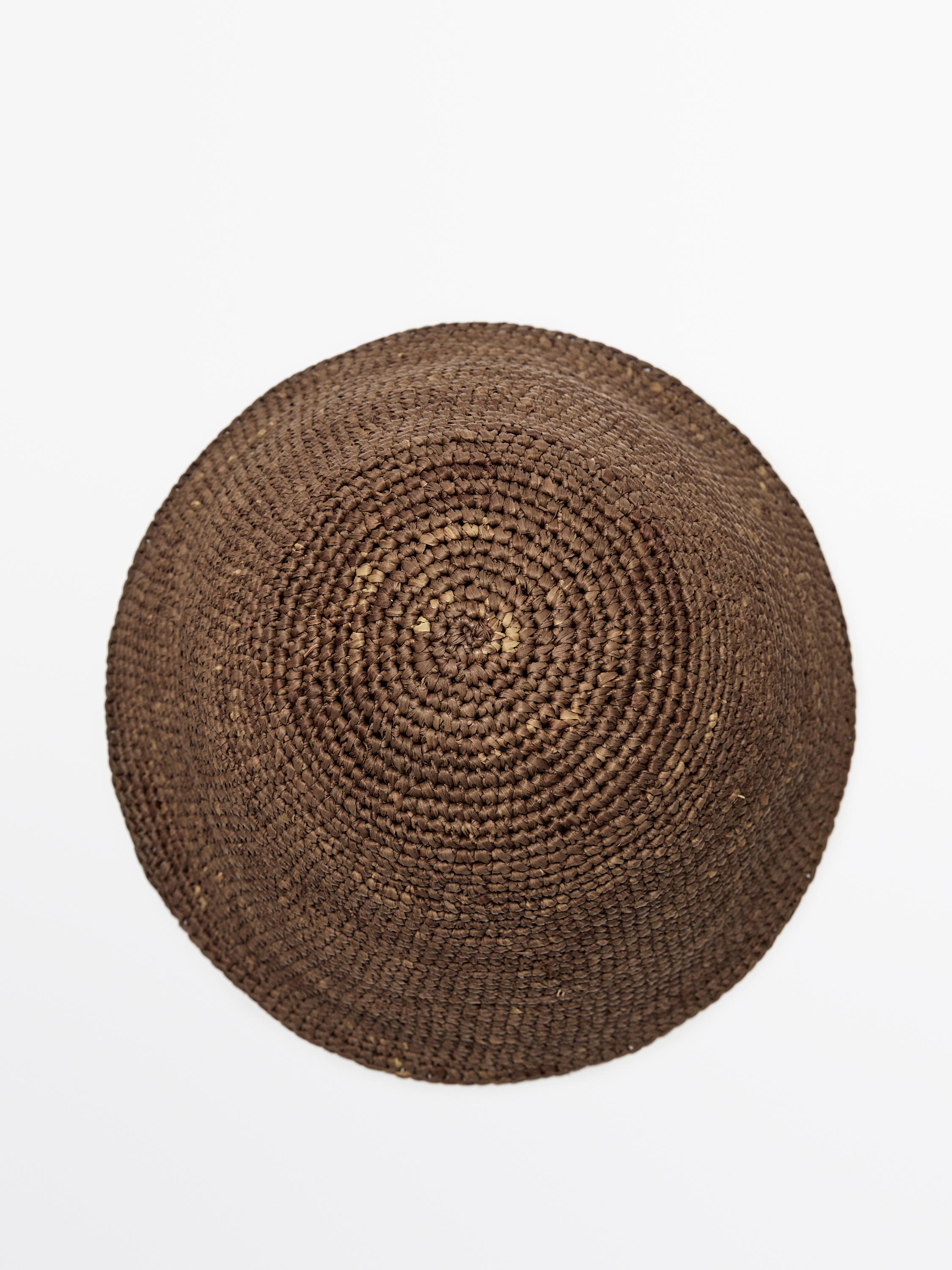 Small 100% raffia bucket hat