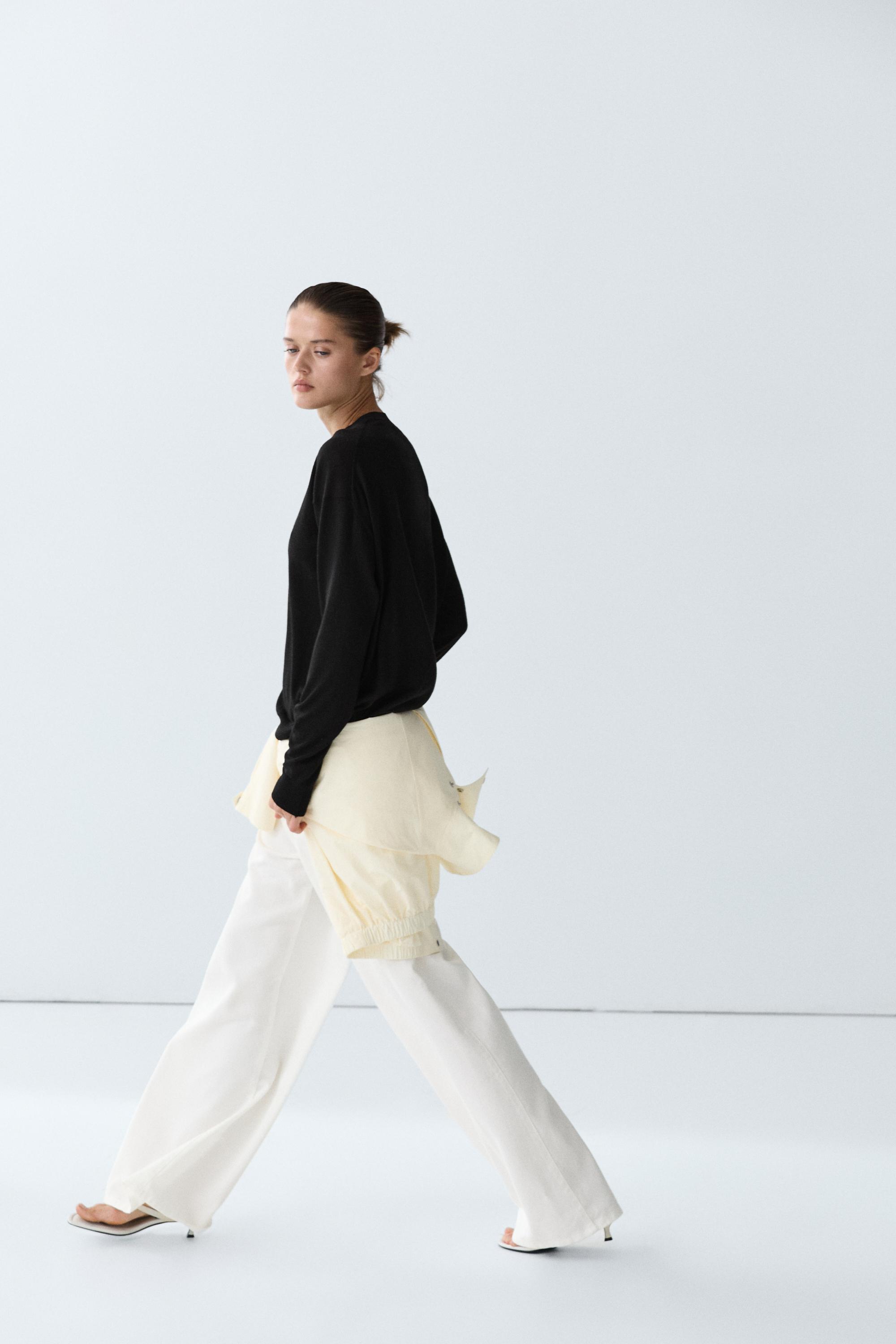Fine knit round neck sweater — BLACK