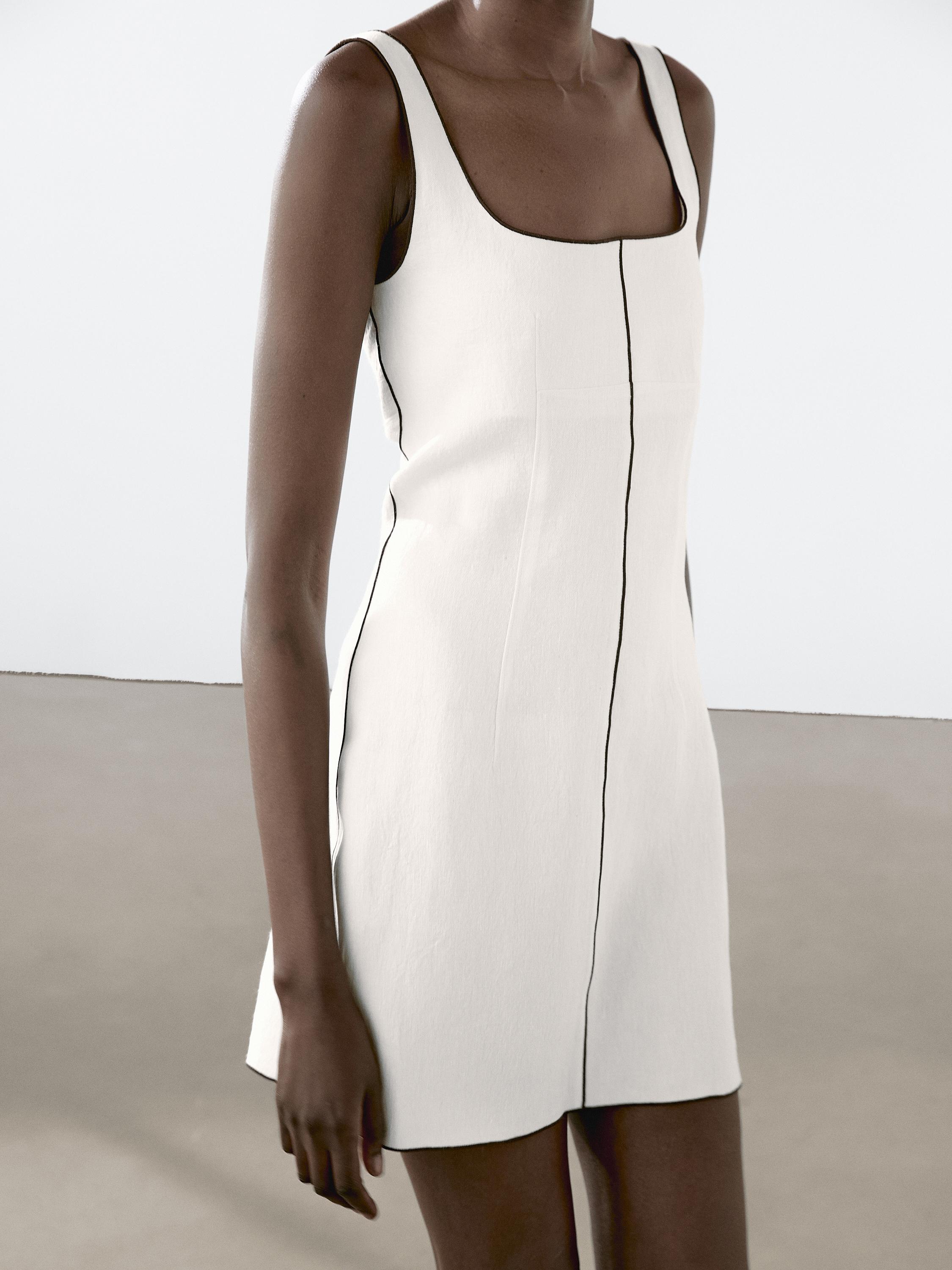 Mini-robe à liserés contrastants en lin