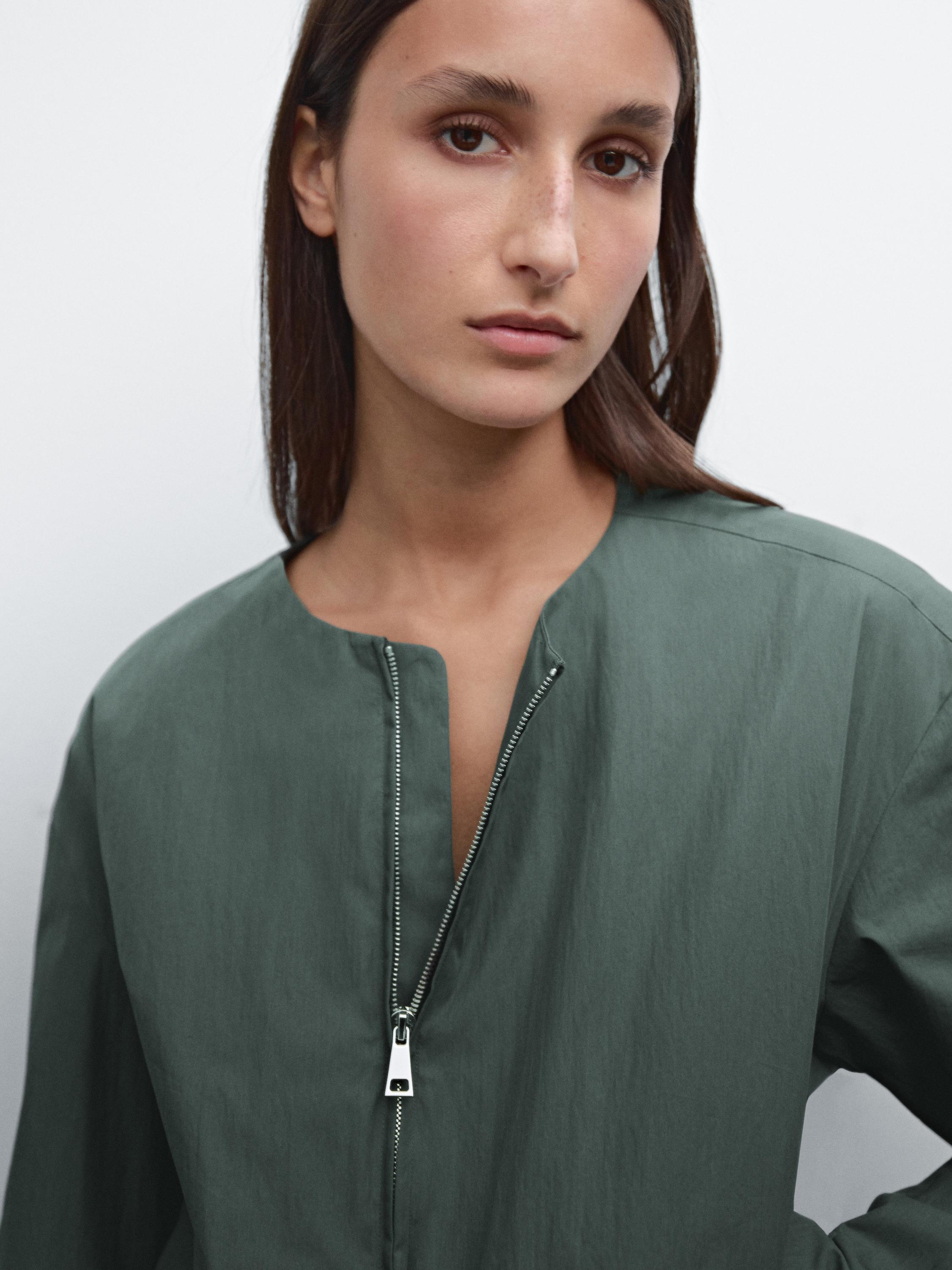 Voluminous flowing cropped jacket