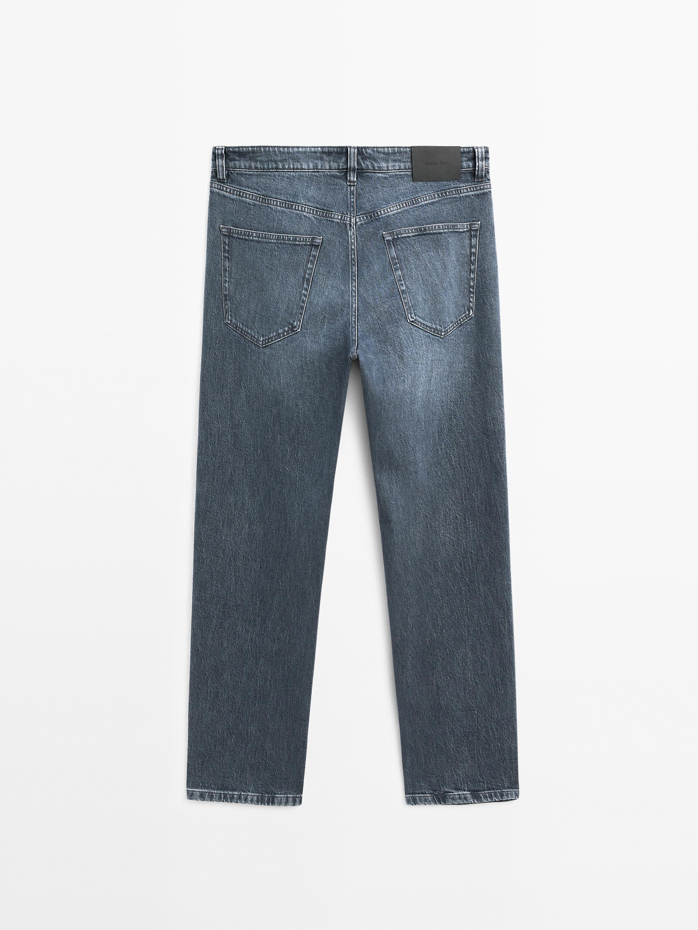 Tapered fit jeans