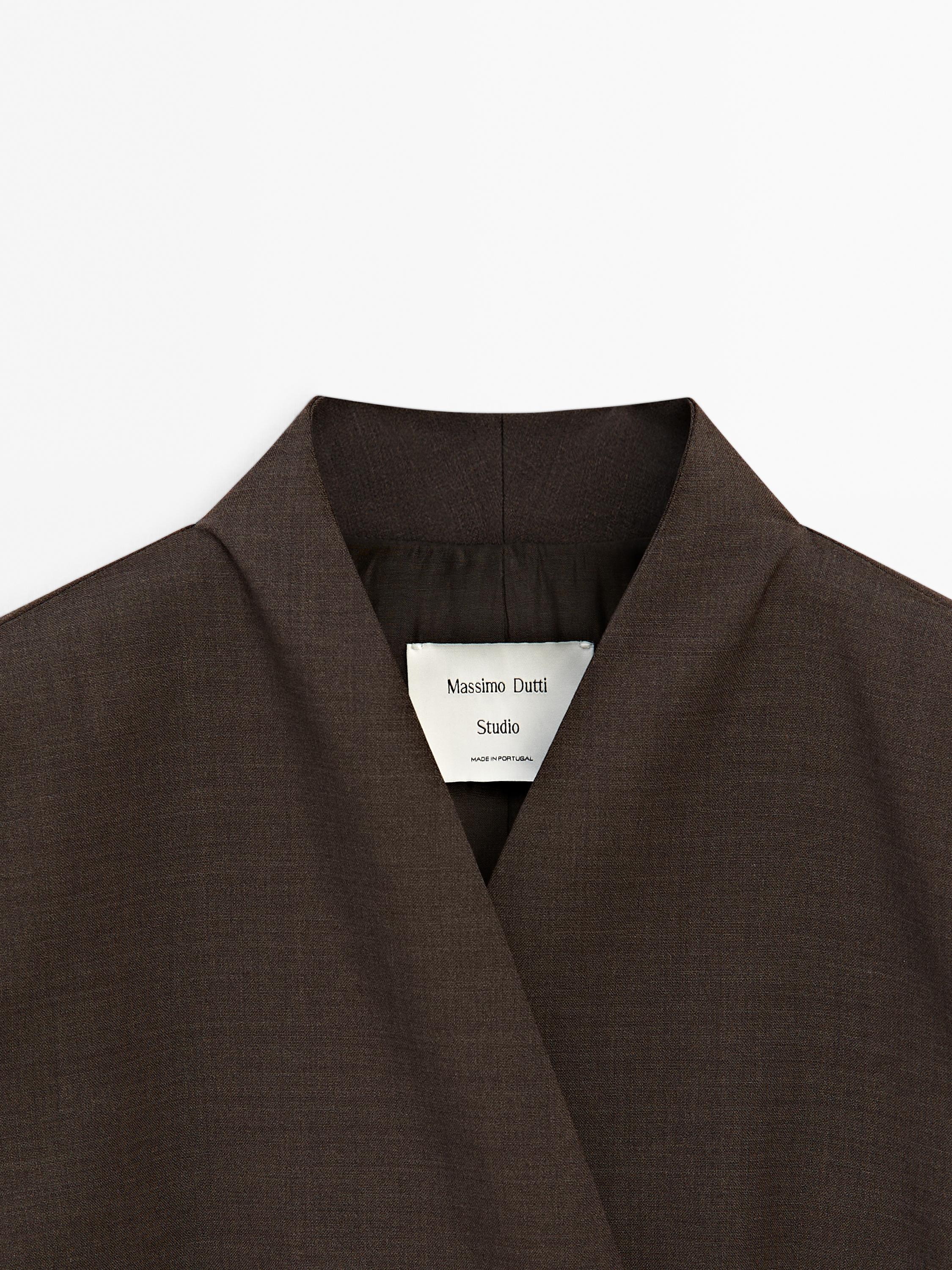 Krótka dwurzędowa marynarka − Studio