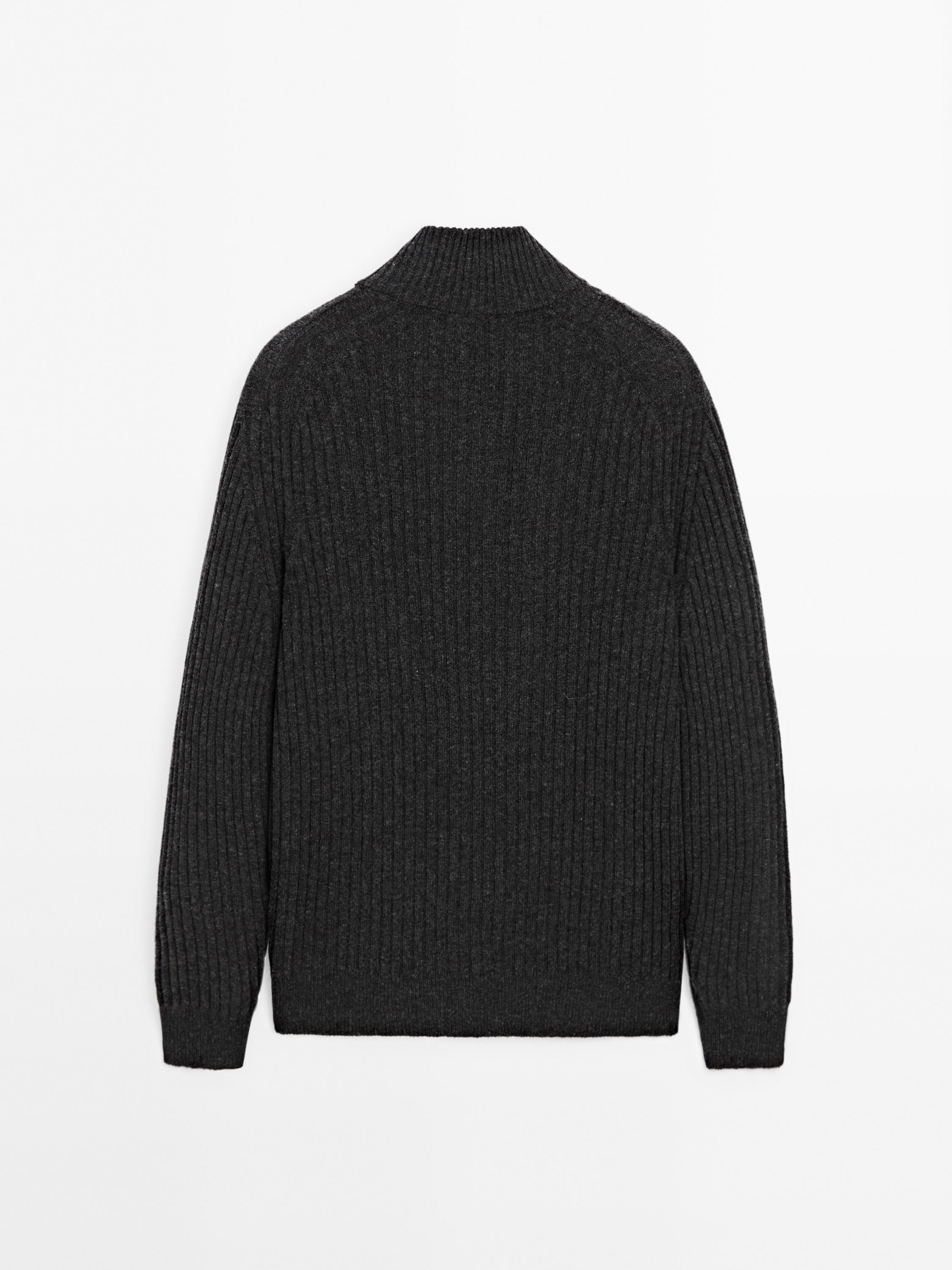 Mock neck knit sweater