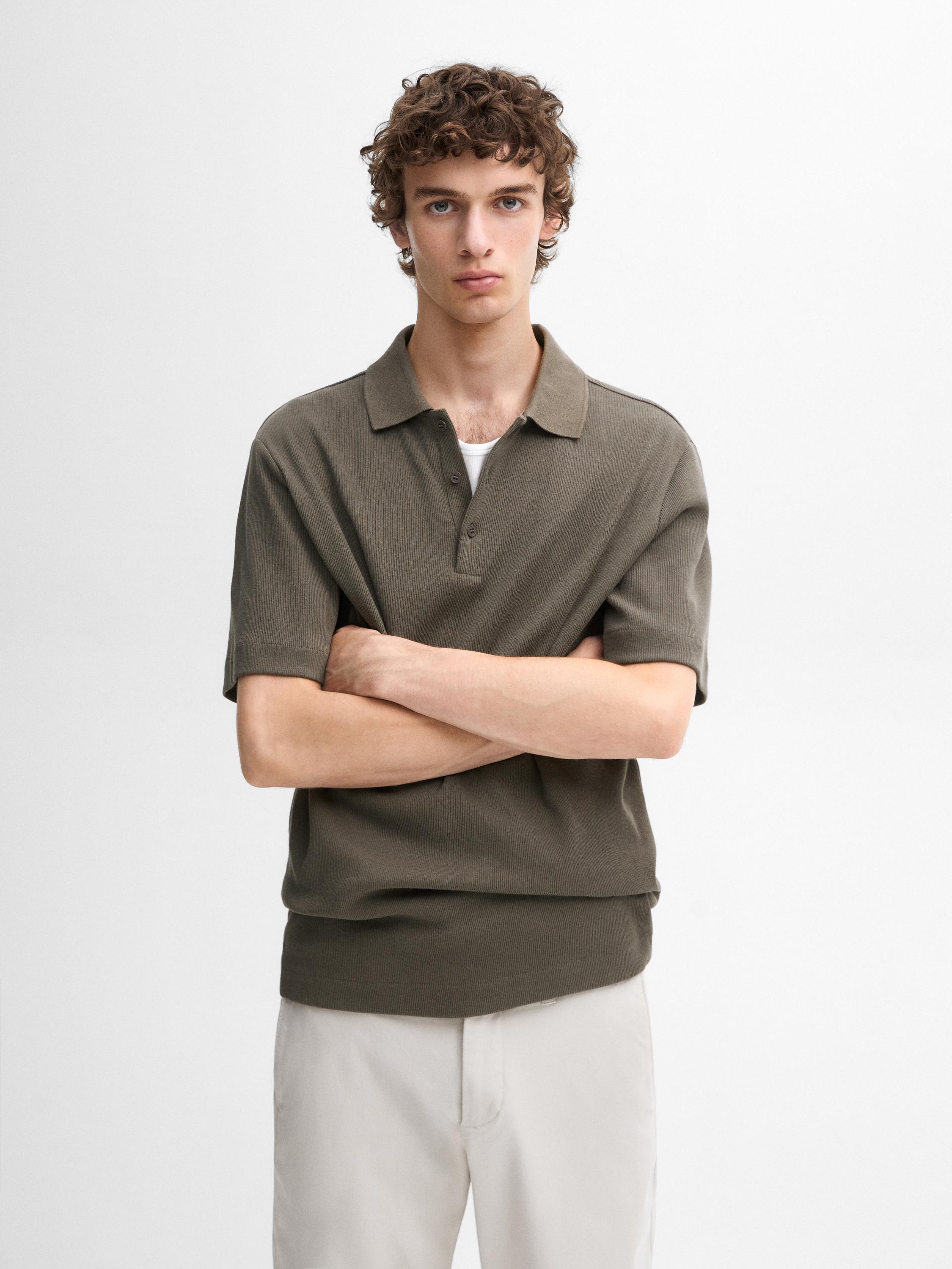 قميص بولو مضلع بأكمام قصيرة