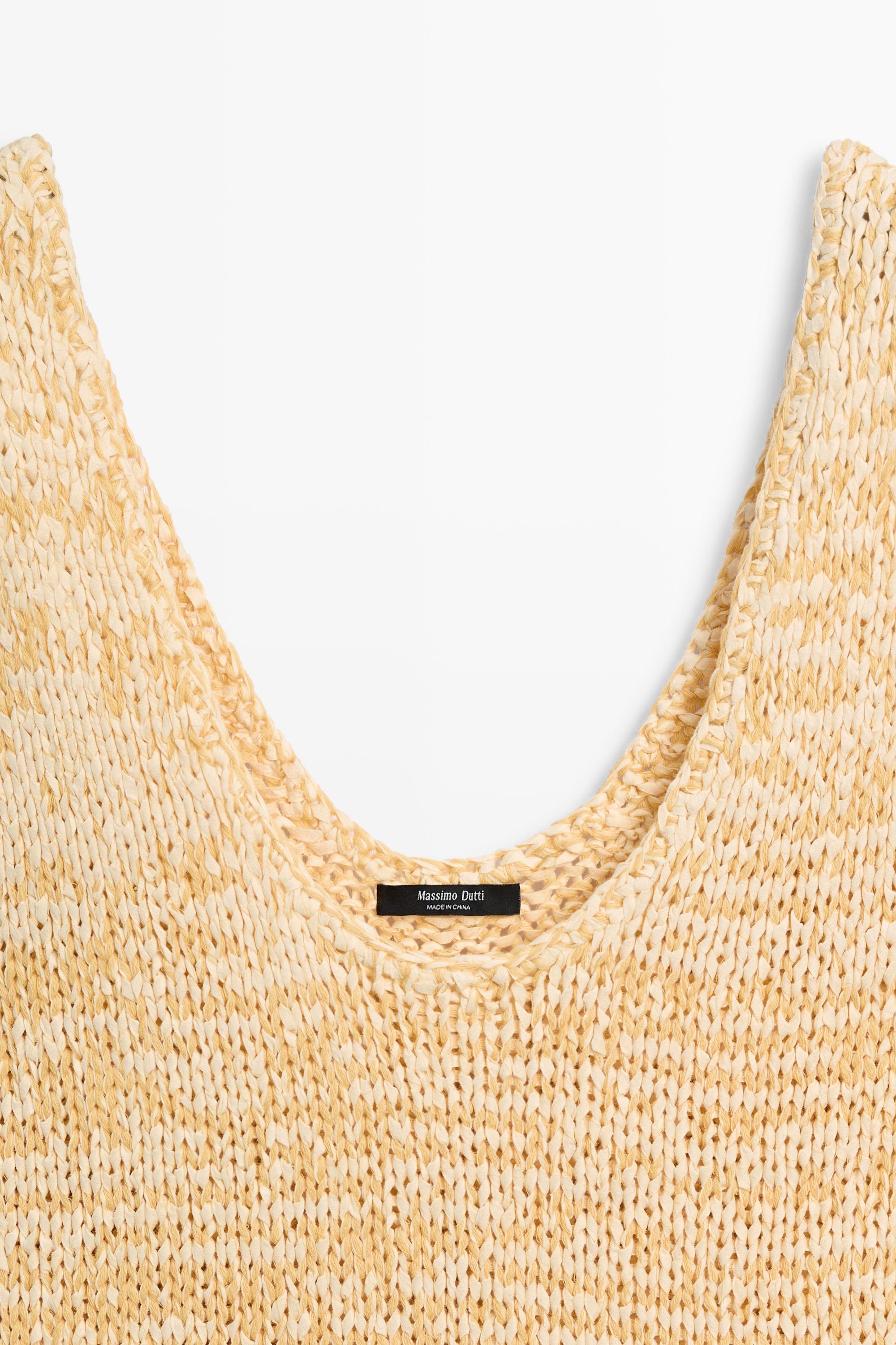Round neck knit top — YELLOW