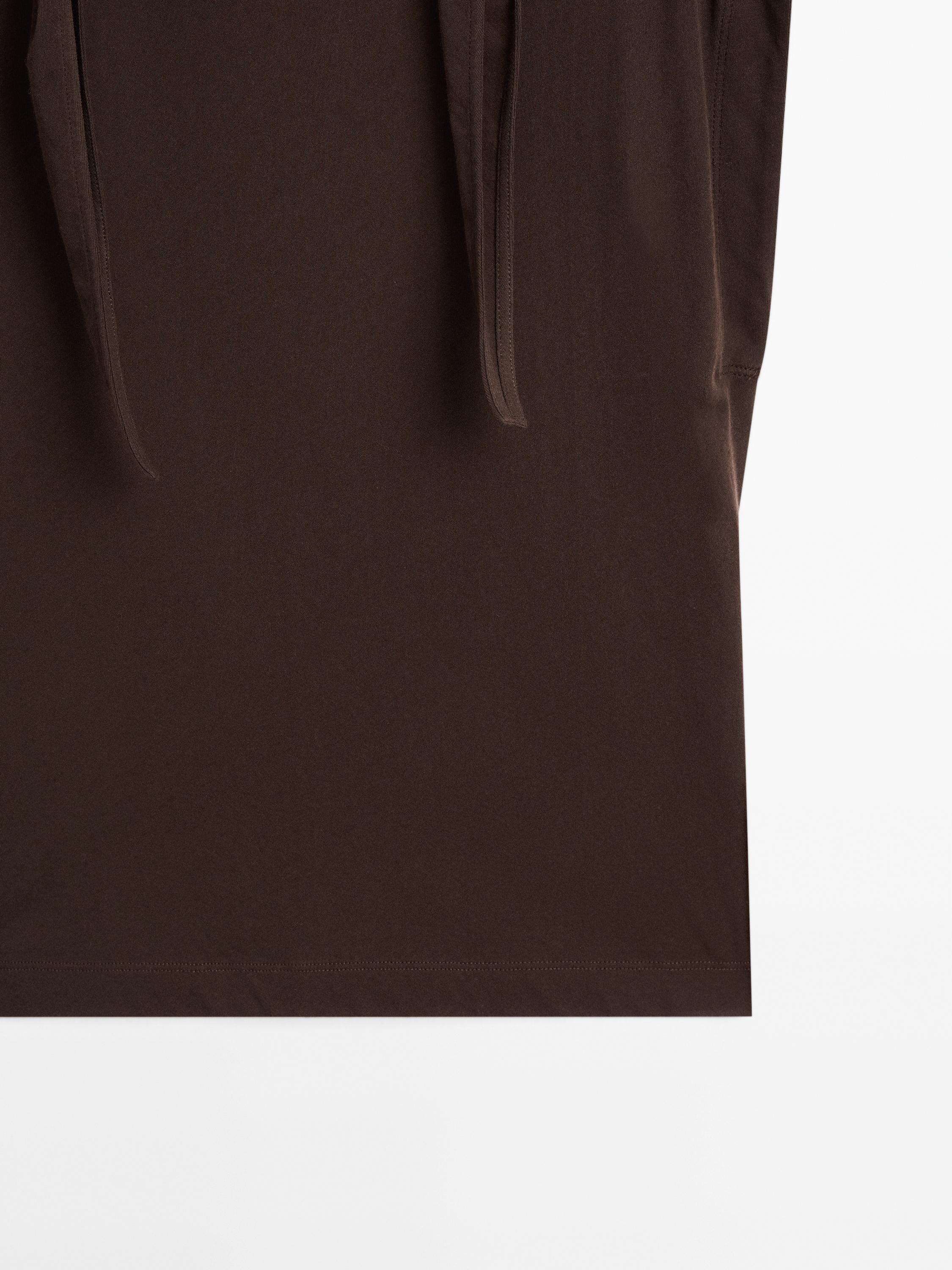 Top with tied neck detail