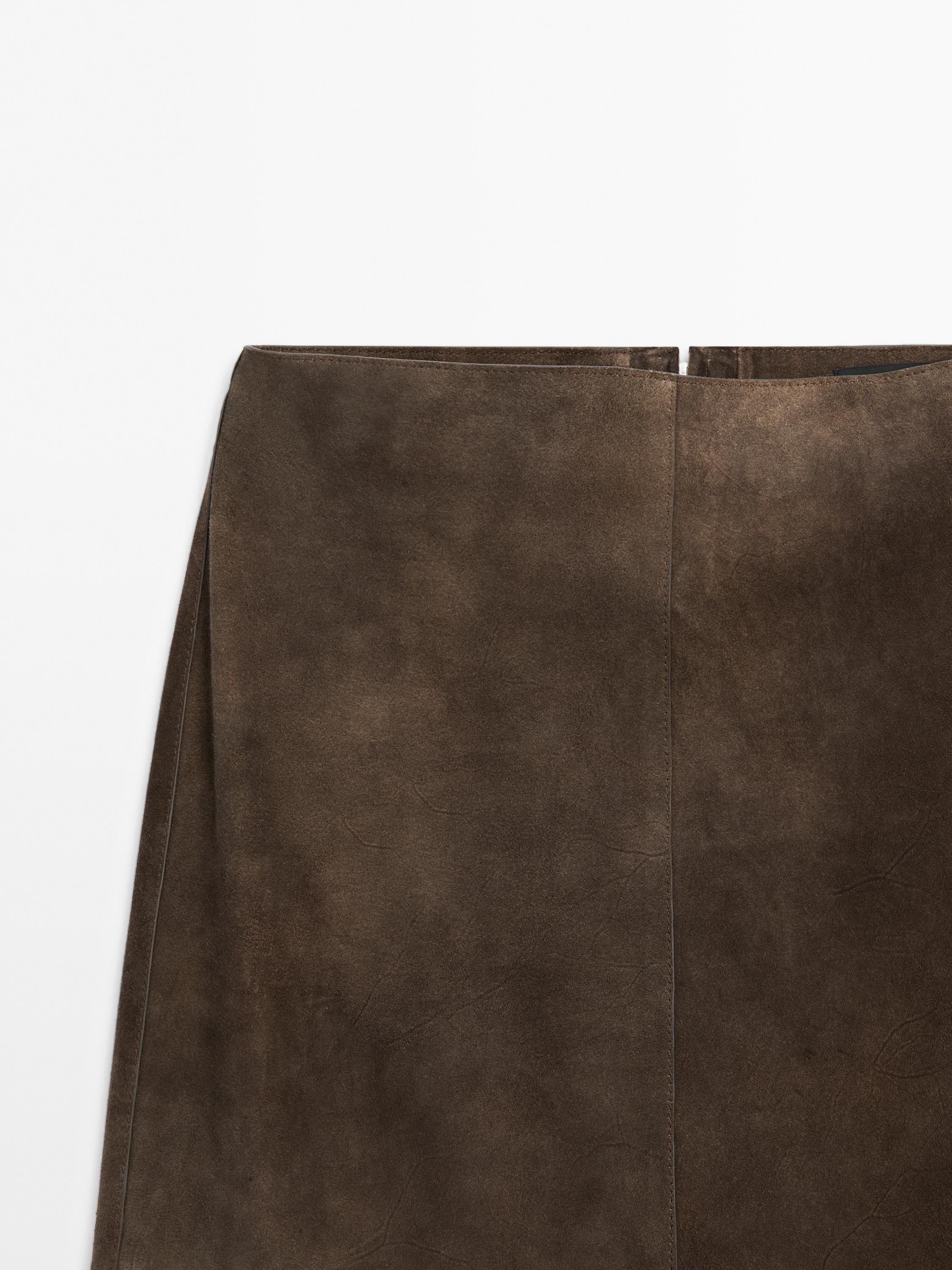 Straight fit suede leather skirt · Brown · Skirts | Massimo