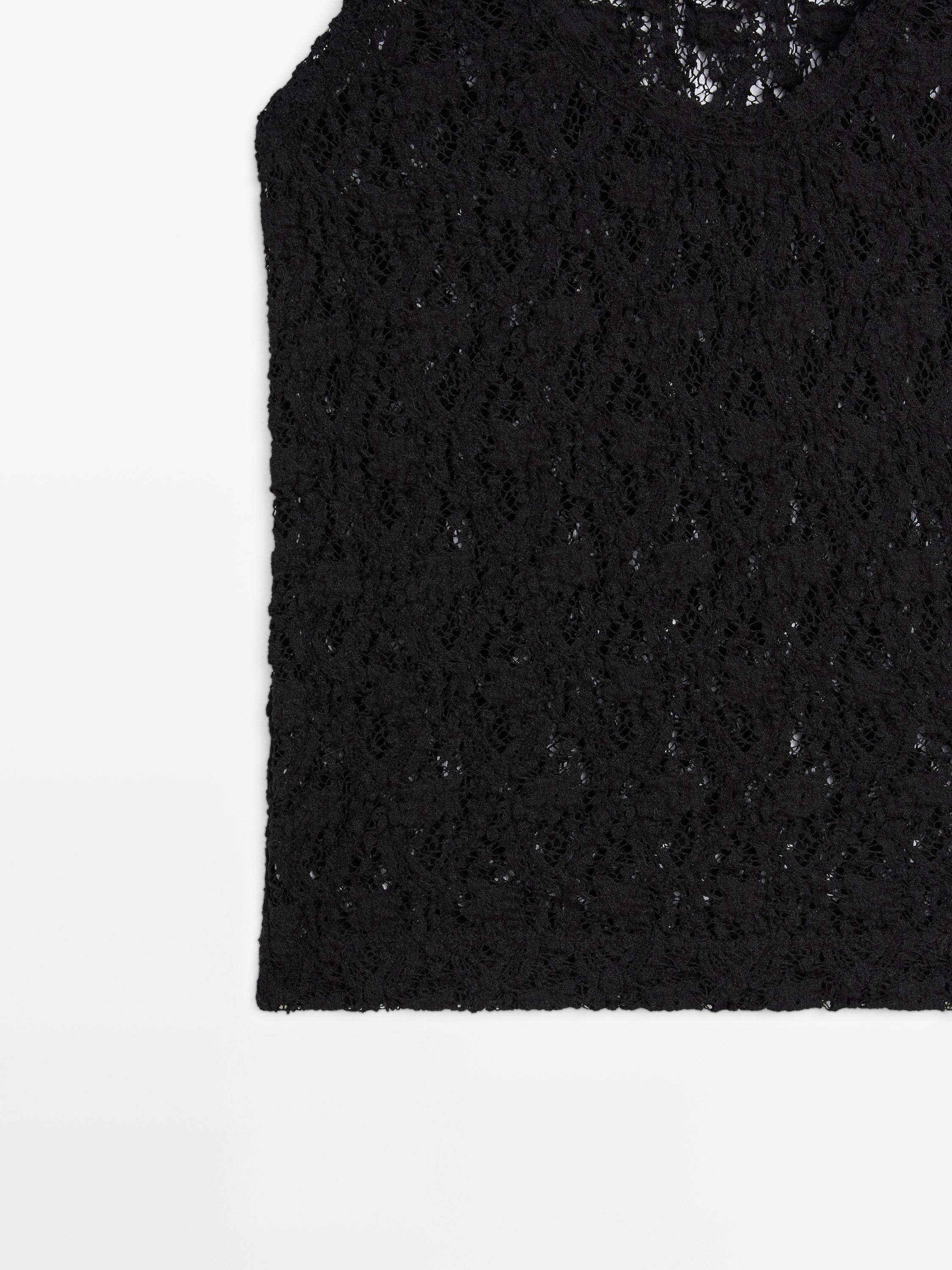 Round neck lace top — BLACK