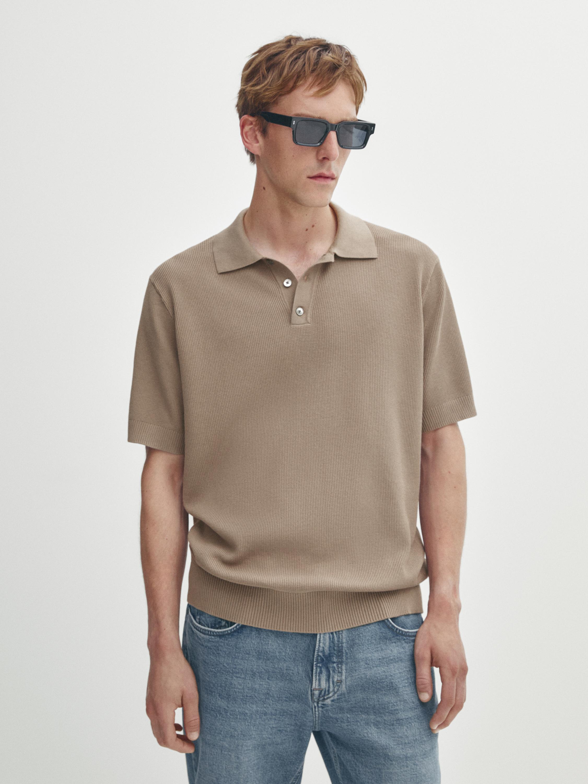 Short sleeve knit polo shirt