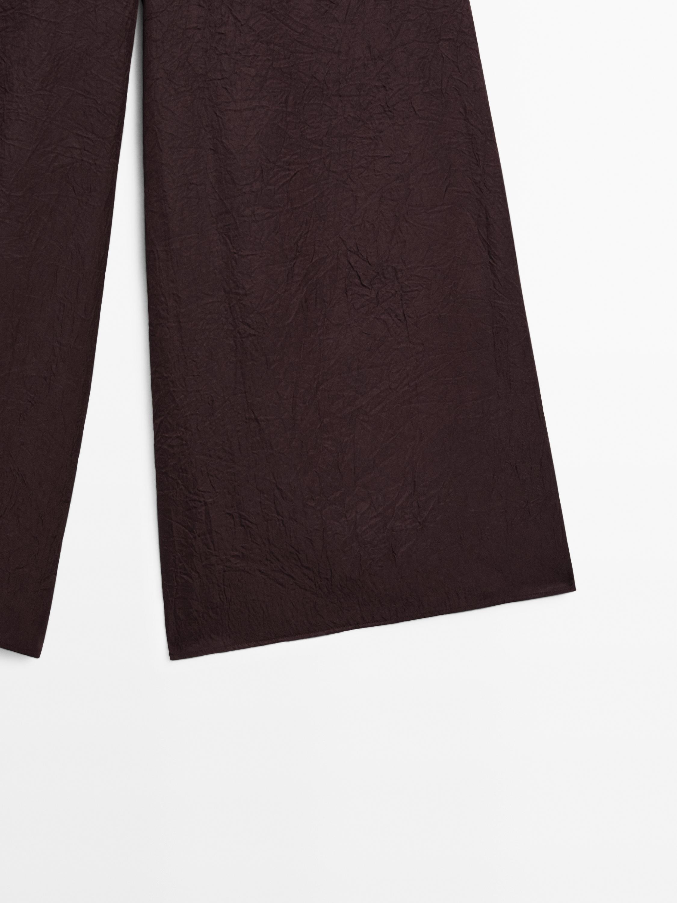 Pantalón fluído efecto engurrado