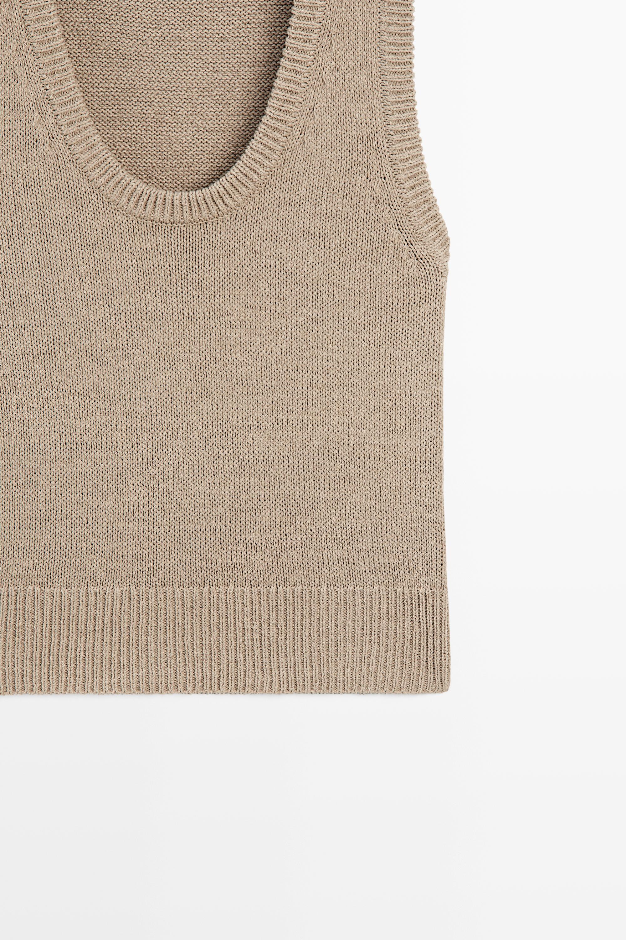 Cotton-blend ribbed knit vest — SAND