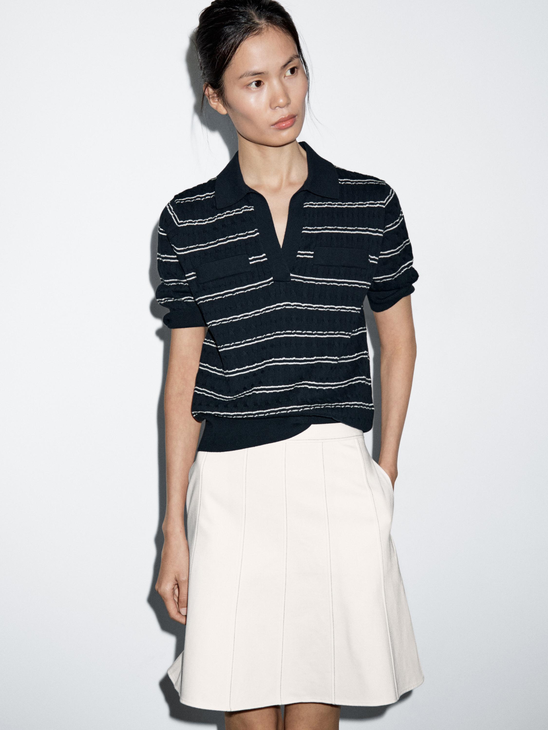 Short denim skirt with seam details