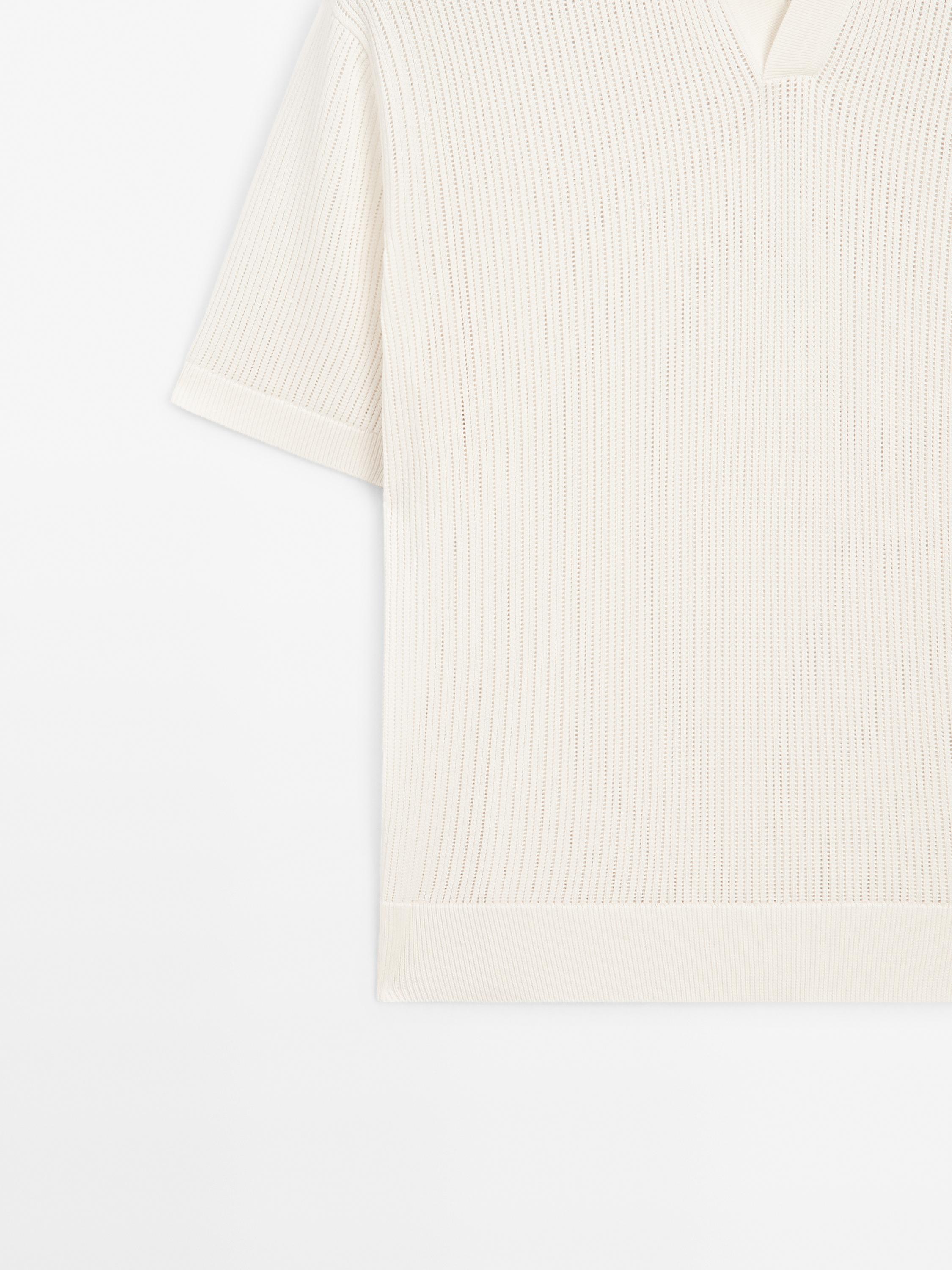 Cutwork V-neck polo shirt