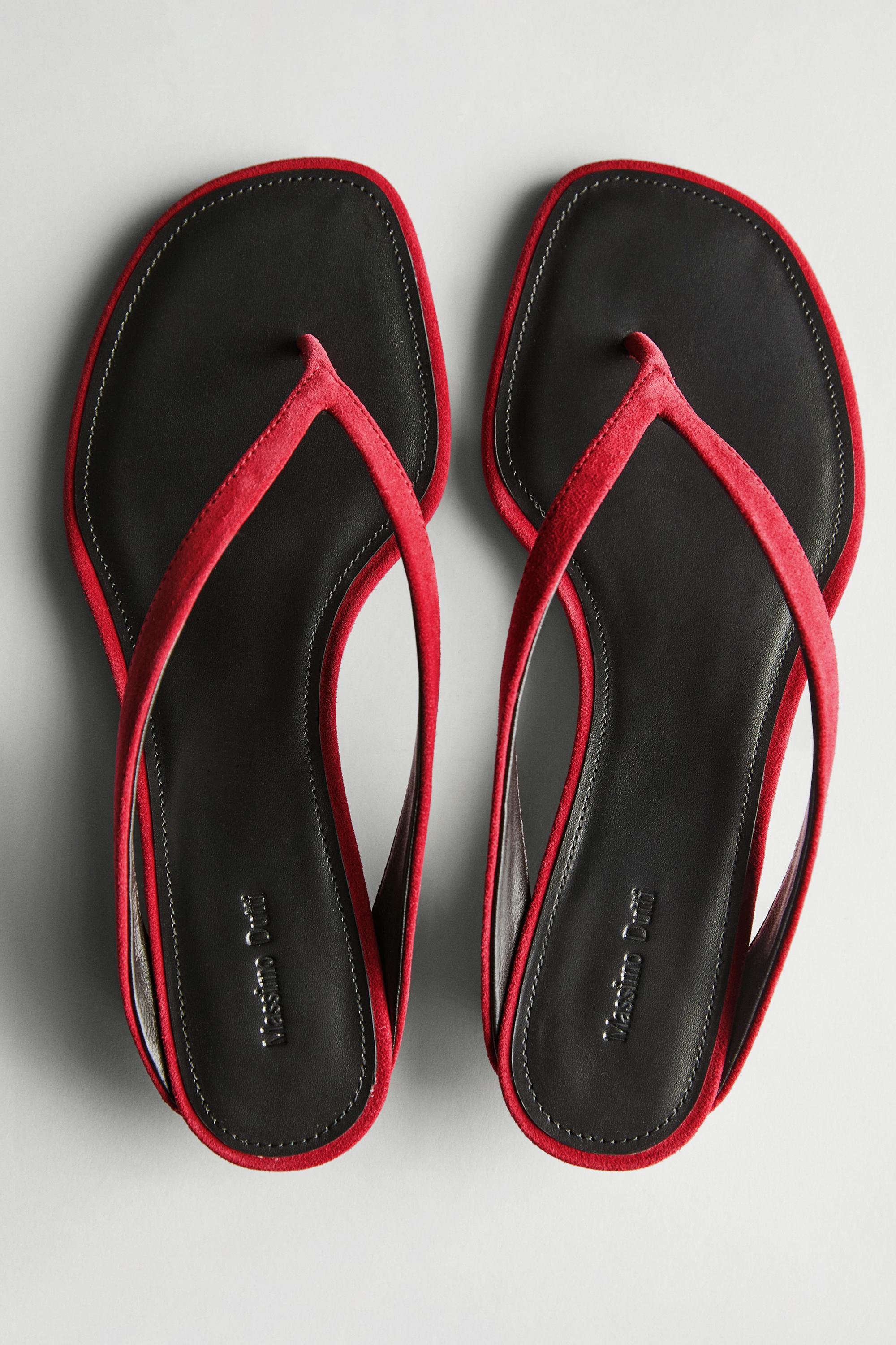 Mid-heel sandals with toe divider — RED