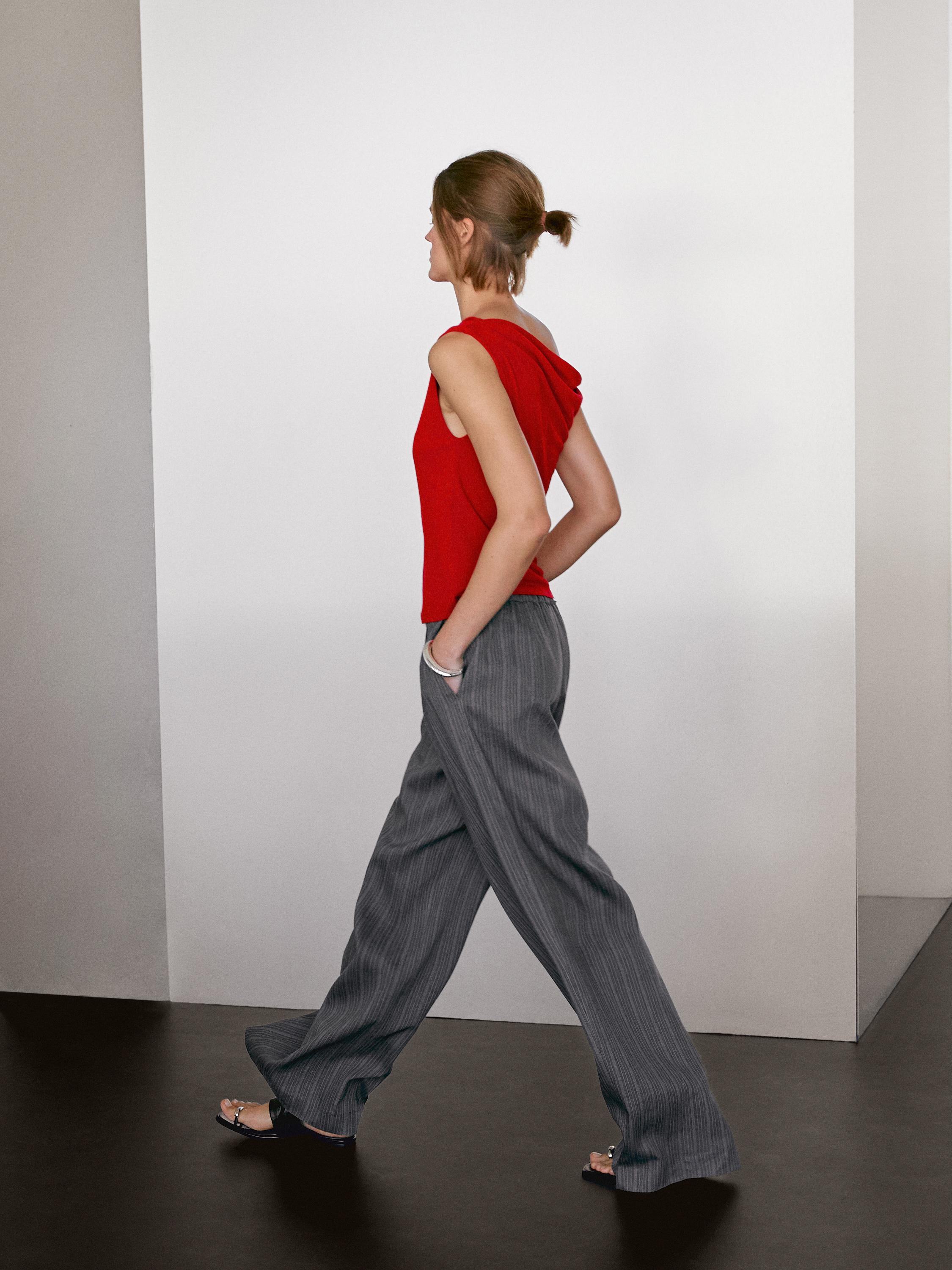 Draped cotton top with knot detail