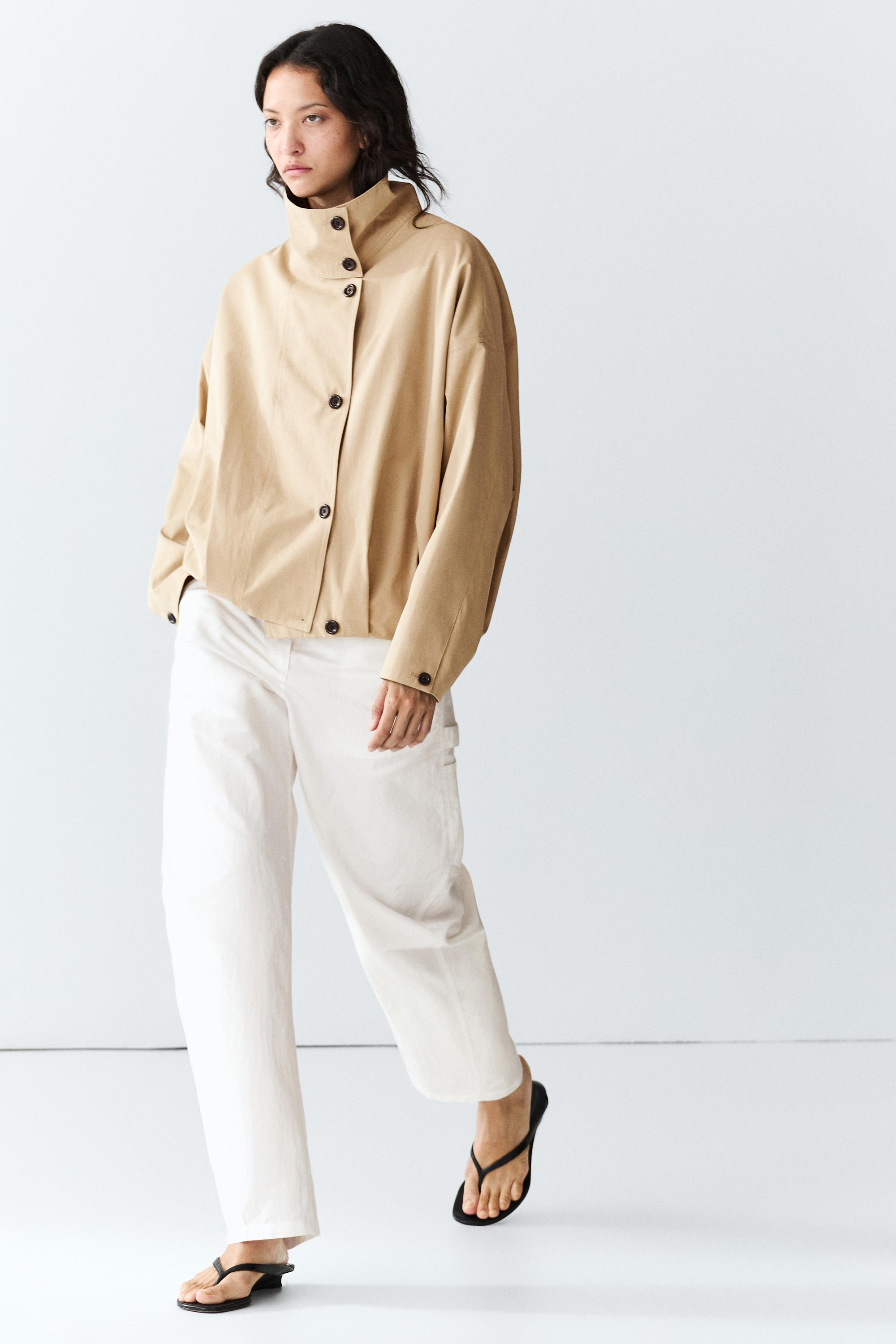 Pleated stand-collar bomber jacket — Beige