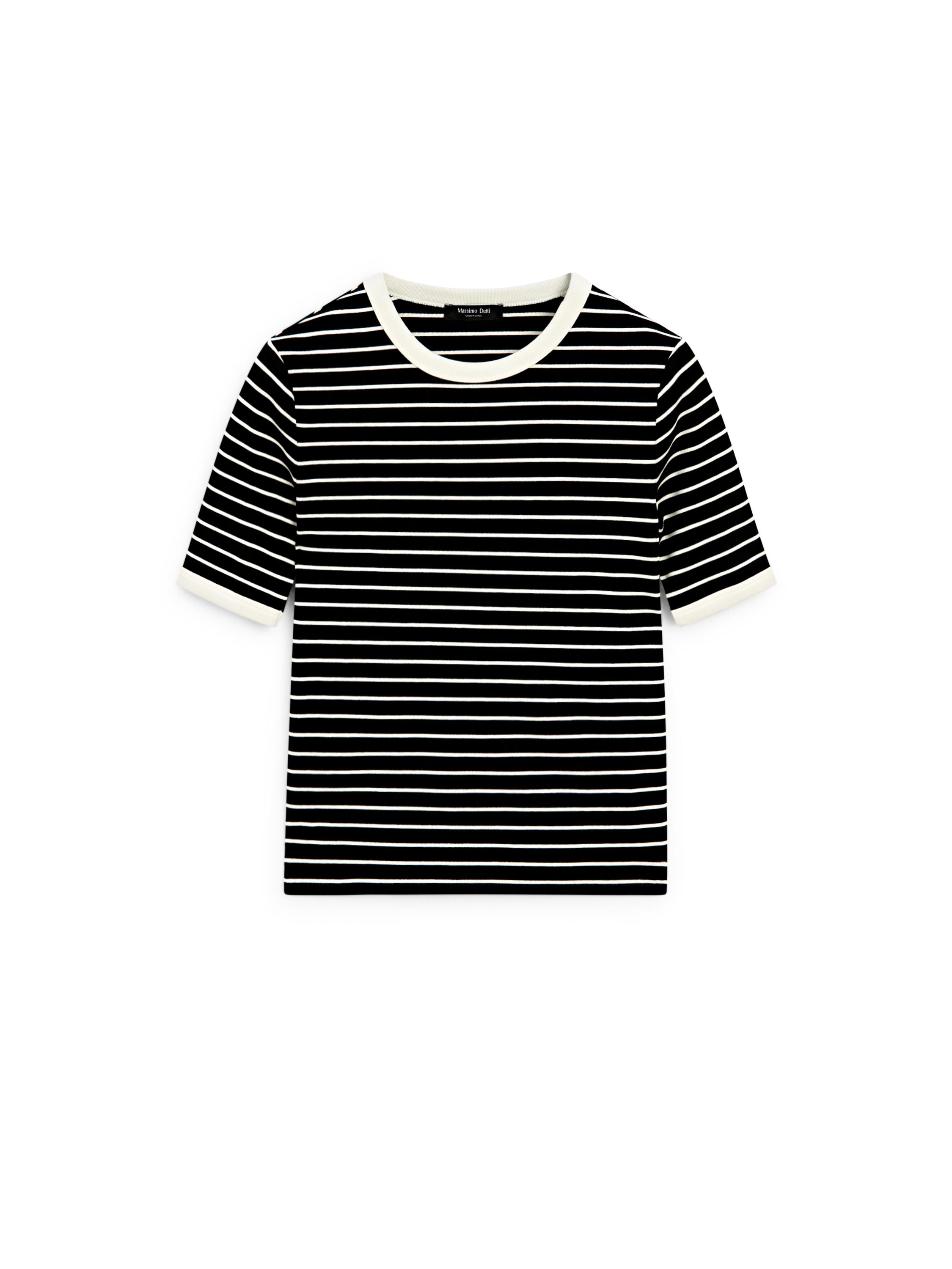 Short sleeve T-shirt with contrast stripes — BLACK