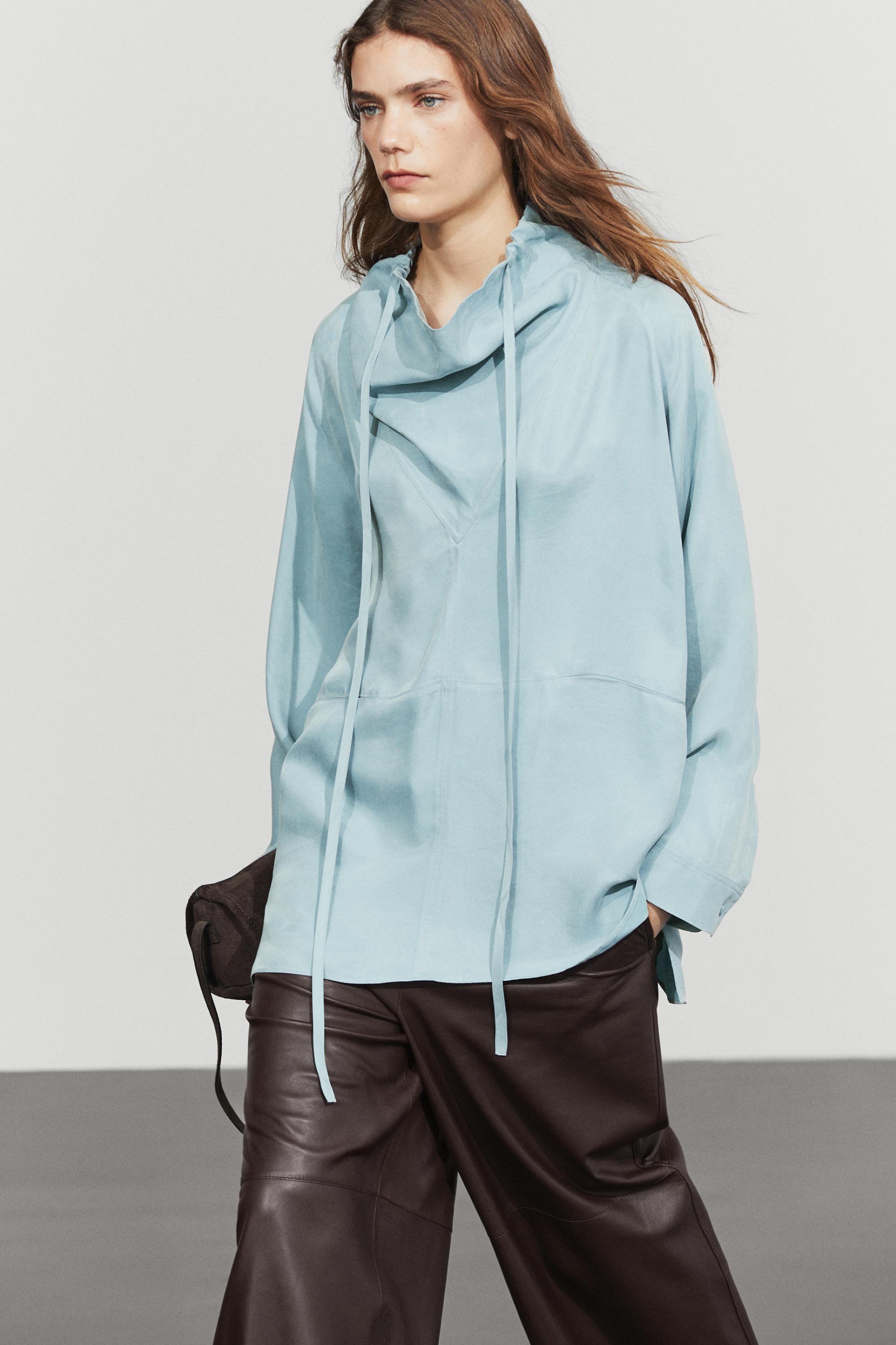 Flowing shirt with high collar and drawstring detail — GREY BLUE