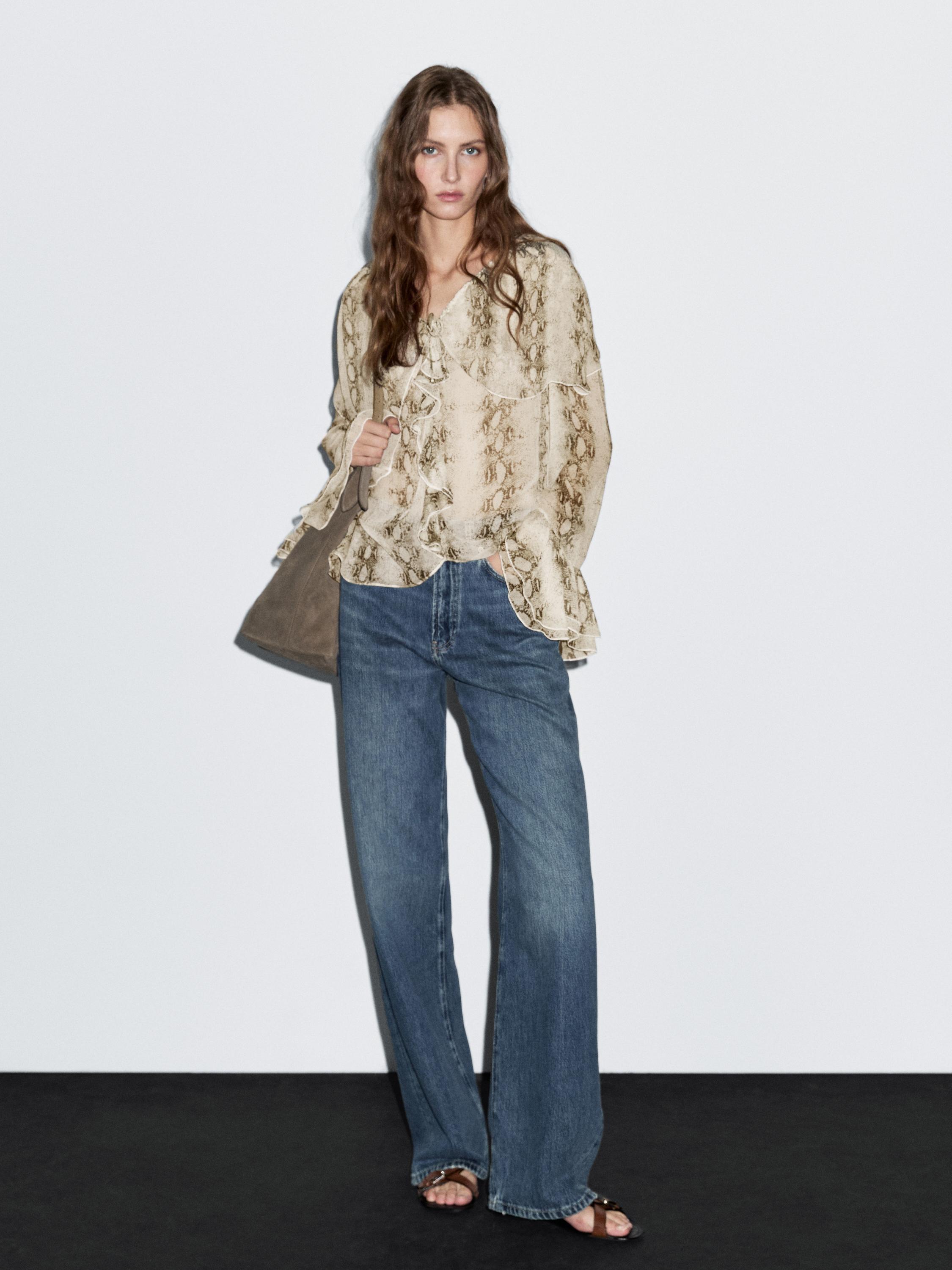 Mid-rise straight-leg jeans