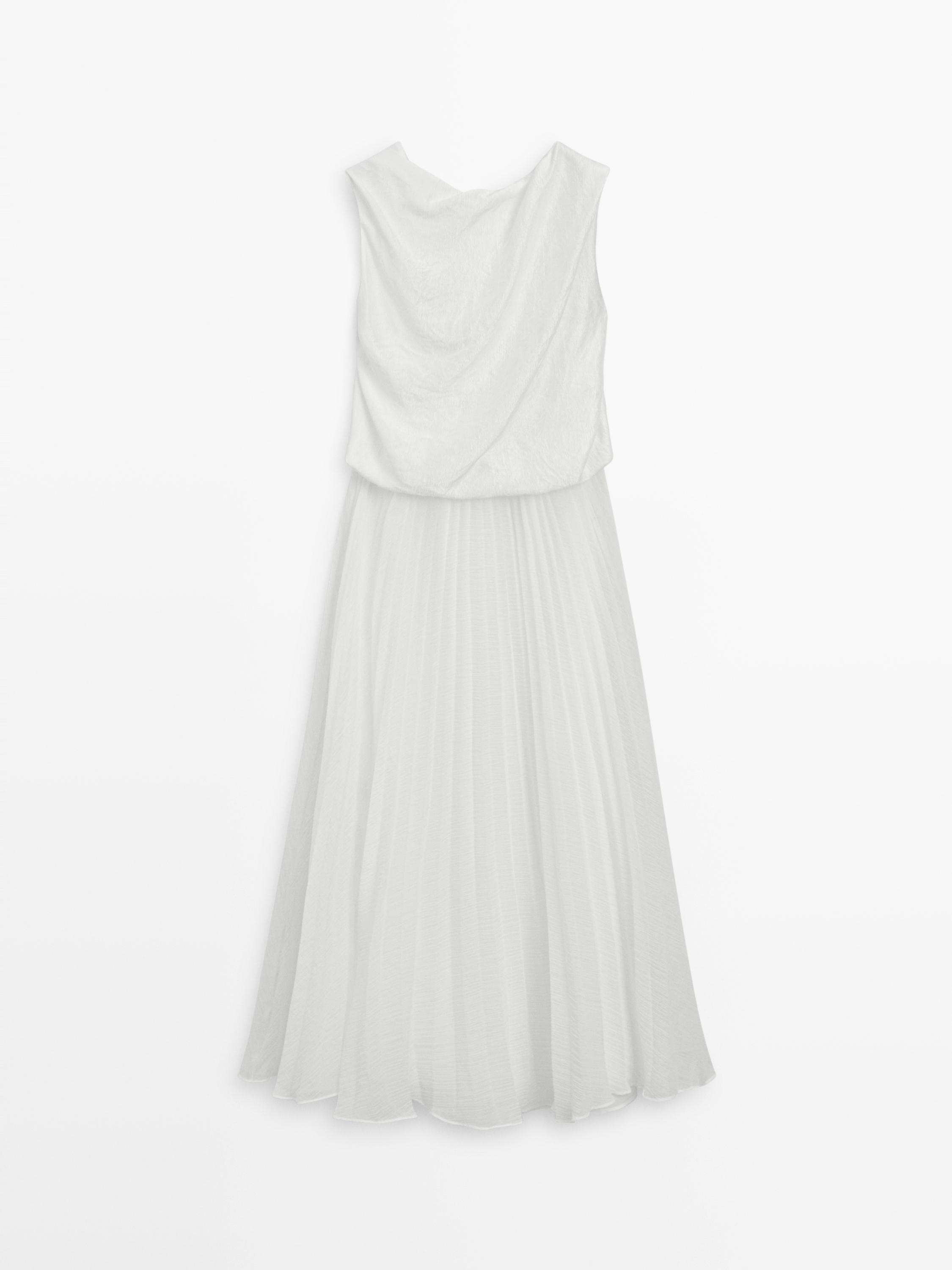 Long matching dress with pleated detail — Off white