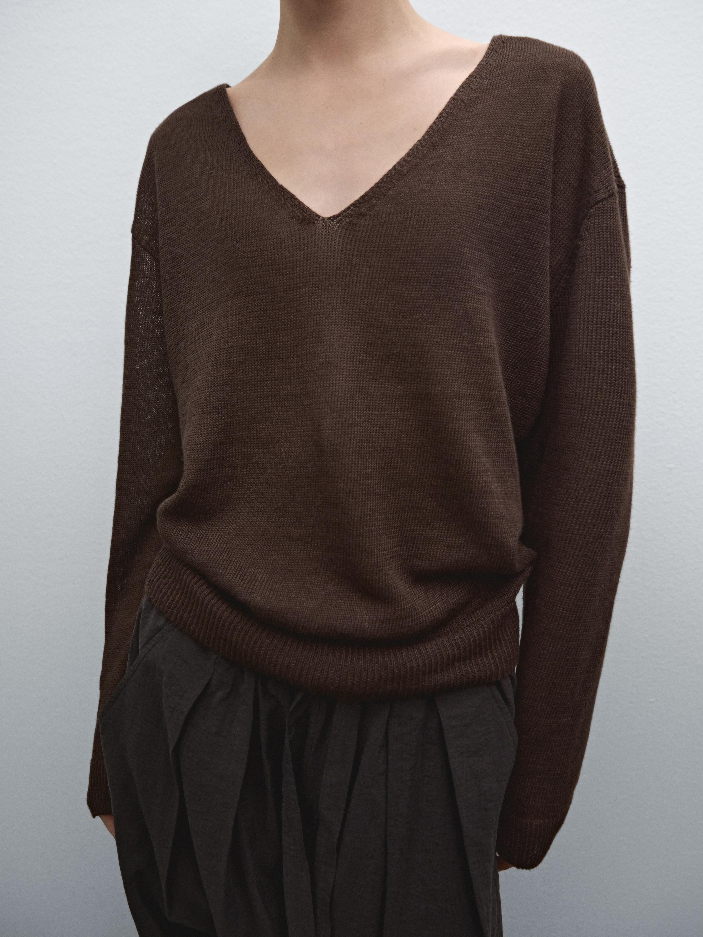 100% linen knit V-neck sweater
