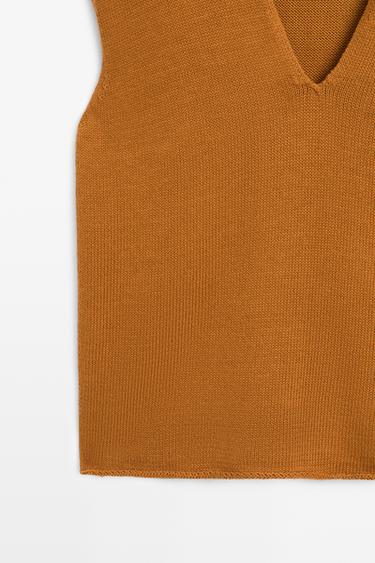 100% Cotton V-Neck Vest - STUDIO — Washed 6