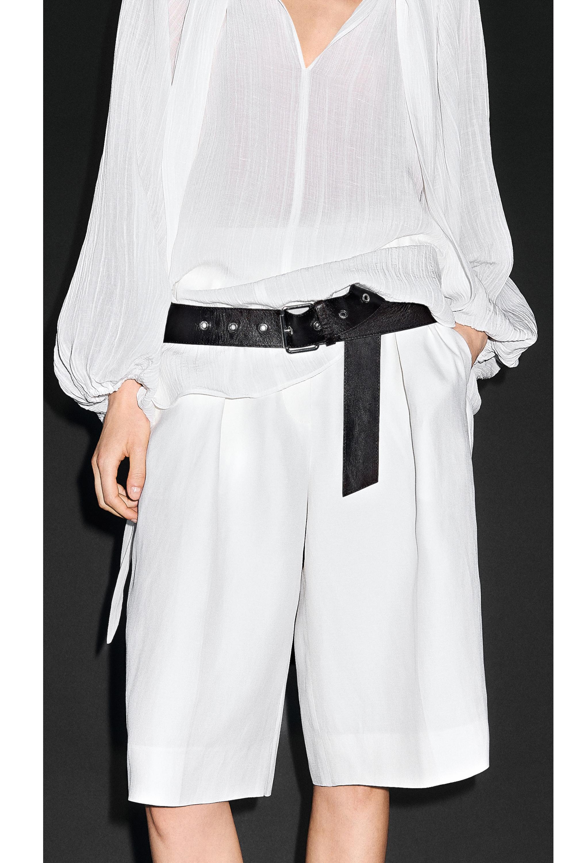 Long flowing Bermuda shorts - STUDIO — WHITE
