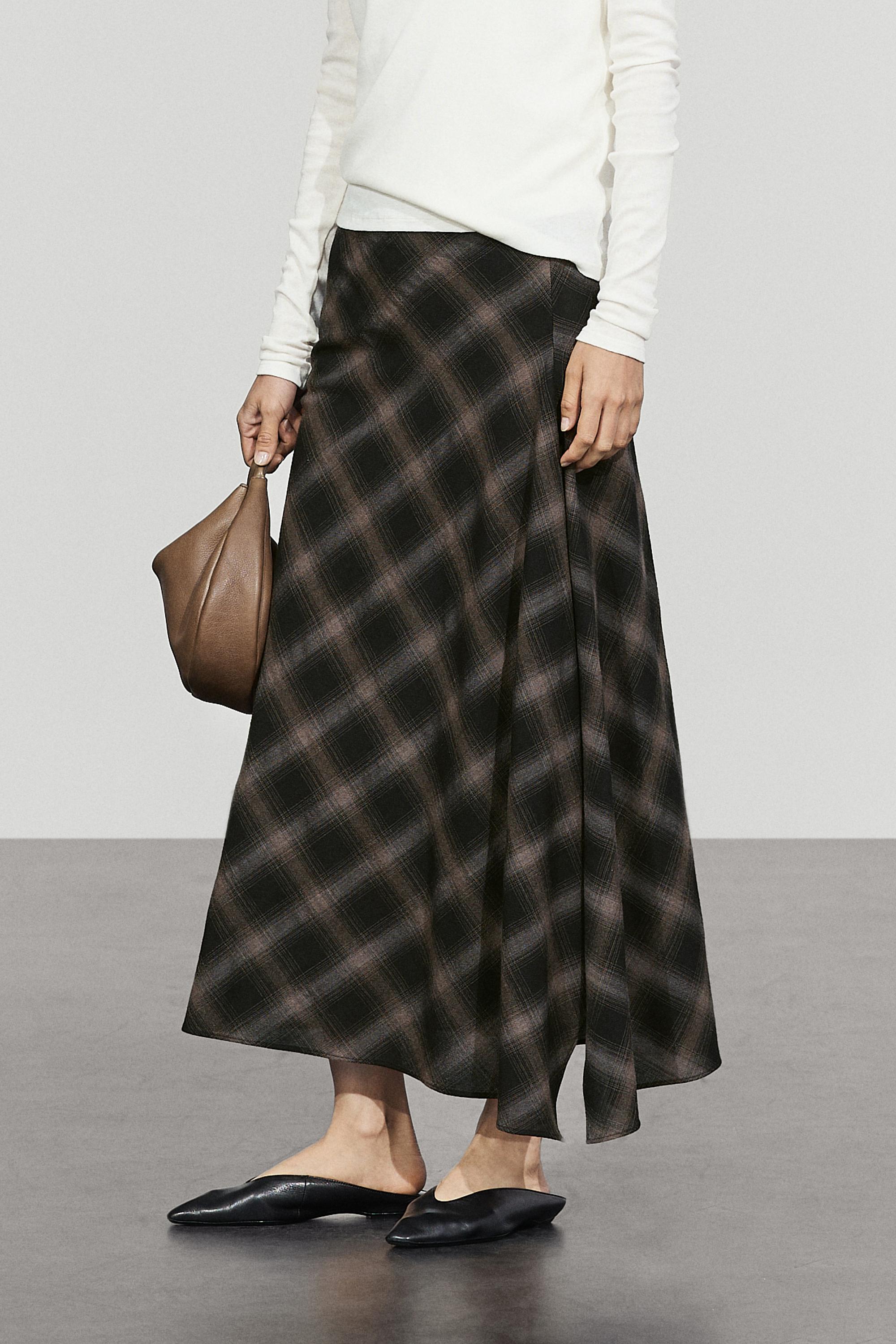 Wool-cotton blend check midi skirt with split — BLACK