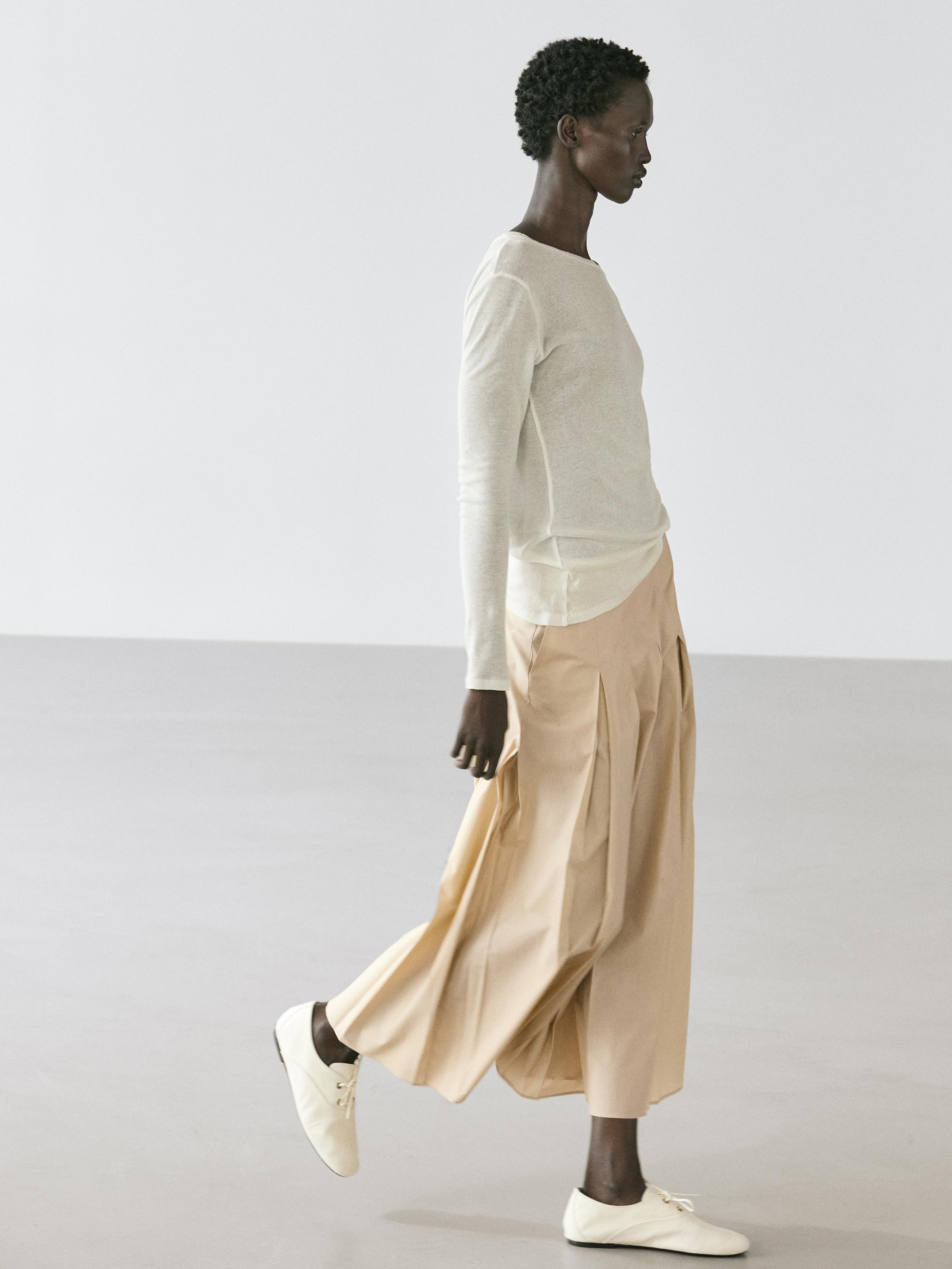 100% cotton semi-sheer T-shirt with collar detail — Off white