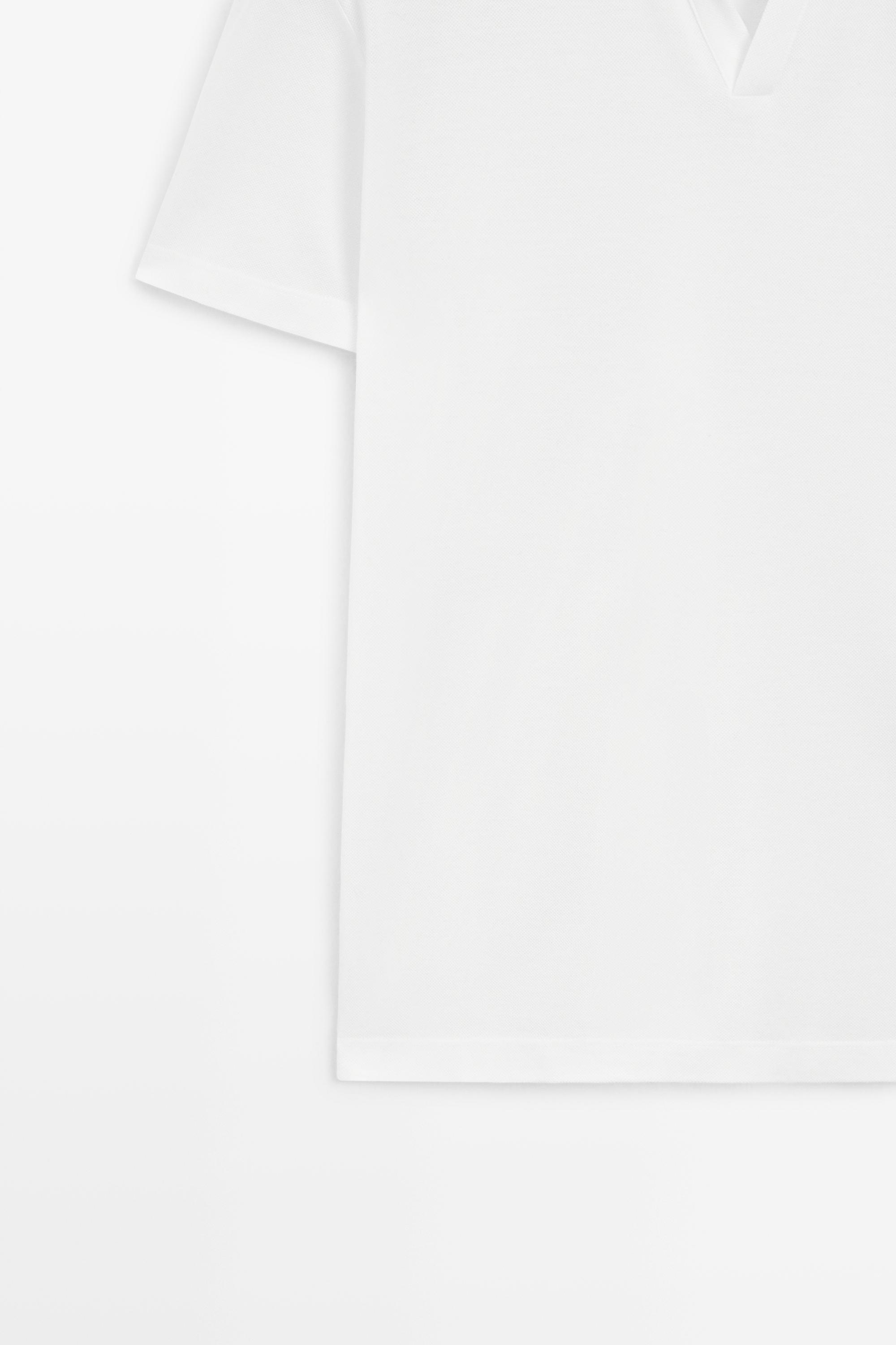 Micro-textured V-neck piqué polo shirt — WHITE