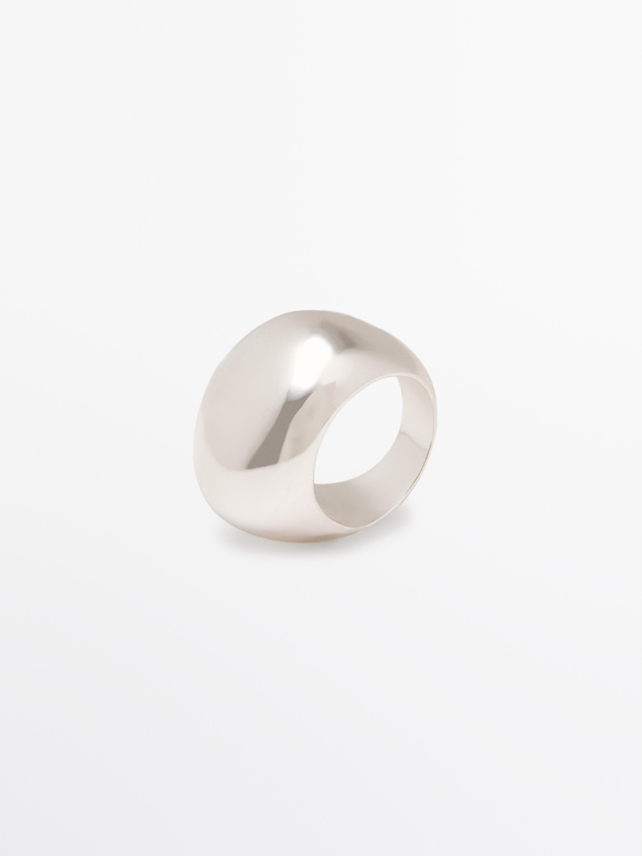 Irregular thick ring