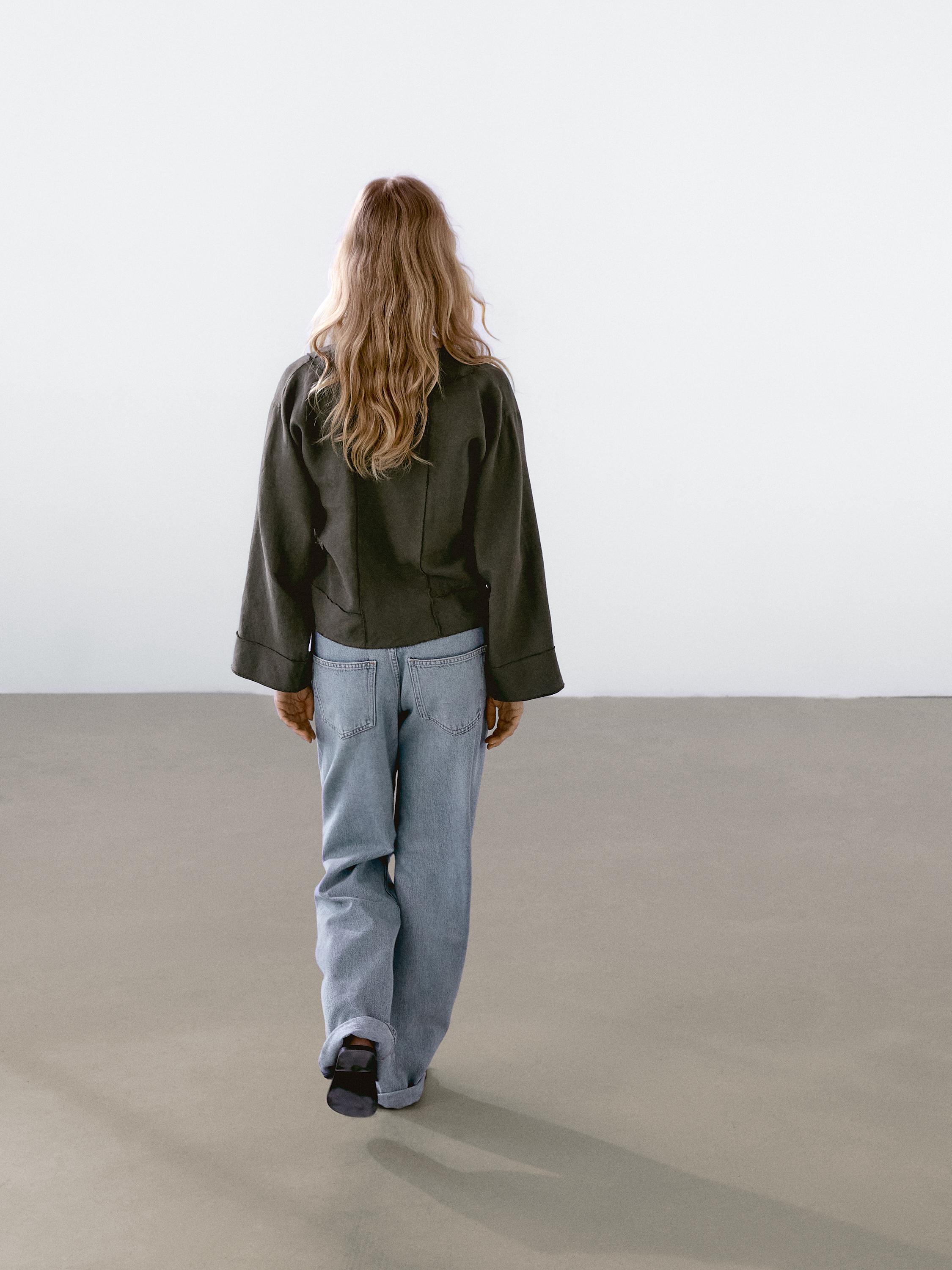 Flowing linen kimono with pockets