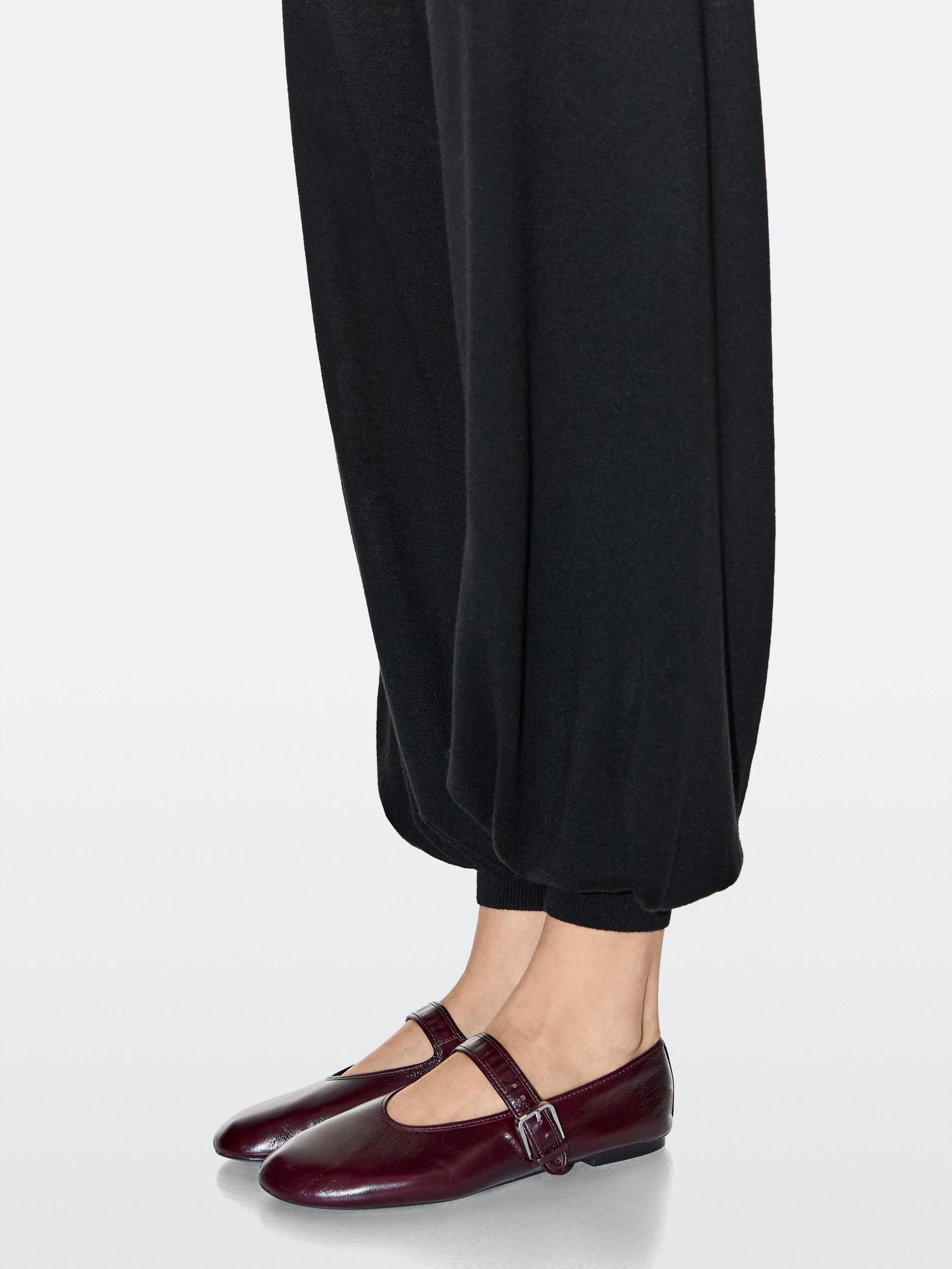 Crackled leather ballet flats · Burgundy · Balletâ Flats | Massimo