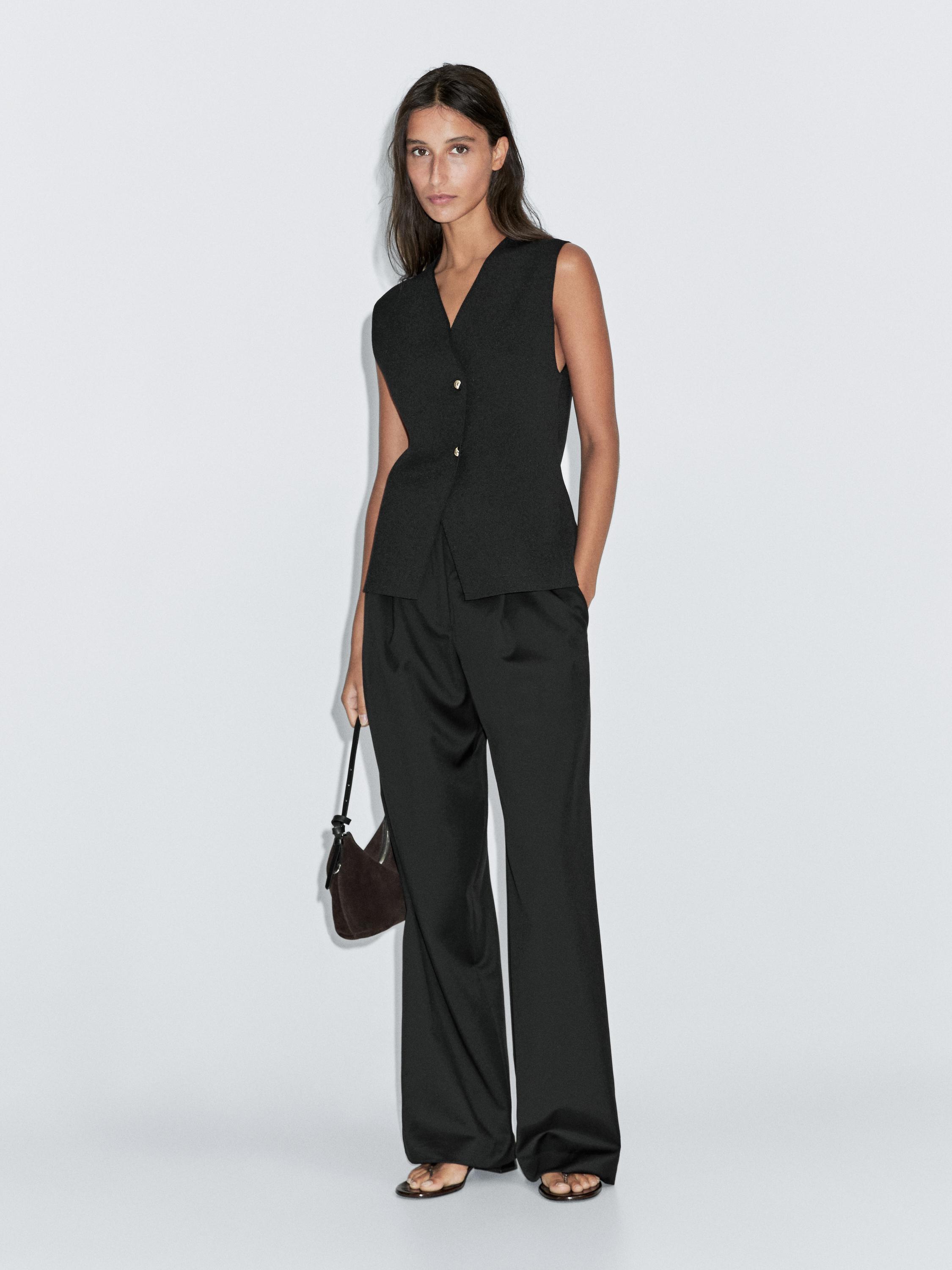 Knit V-neck vest with buttons