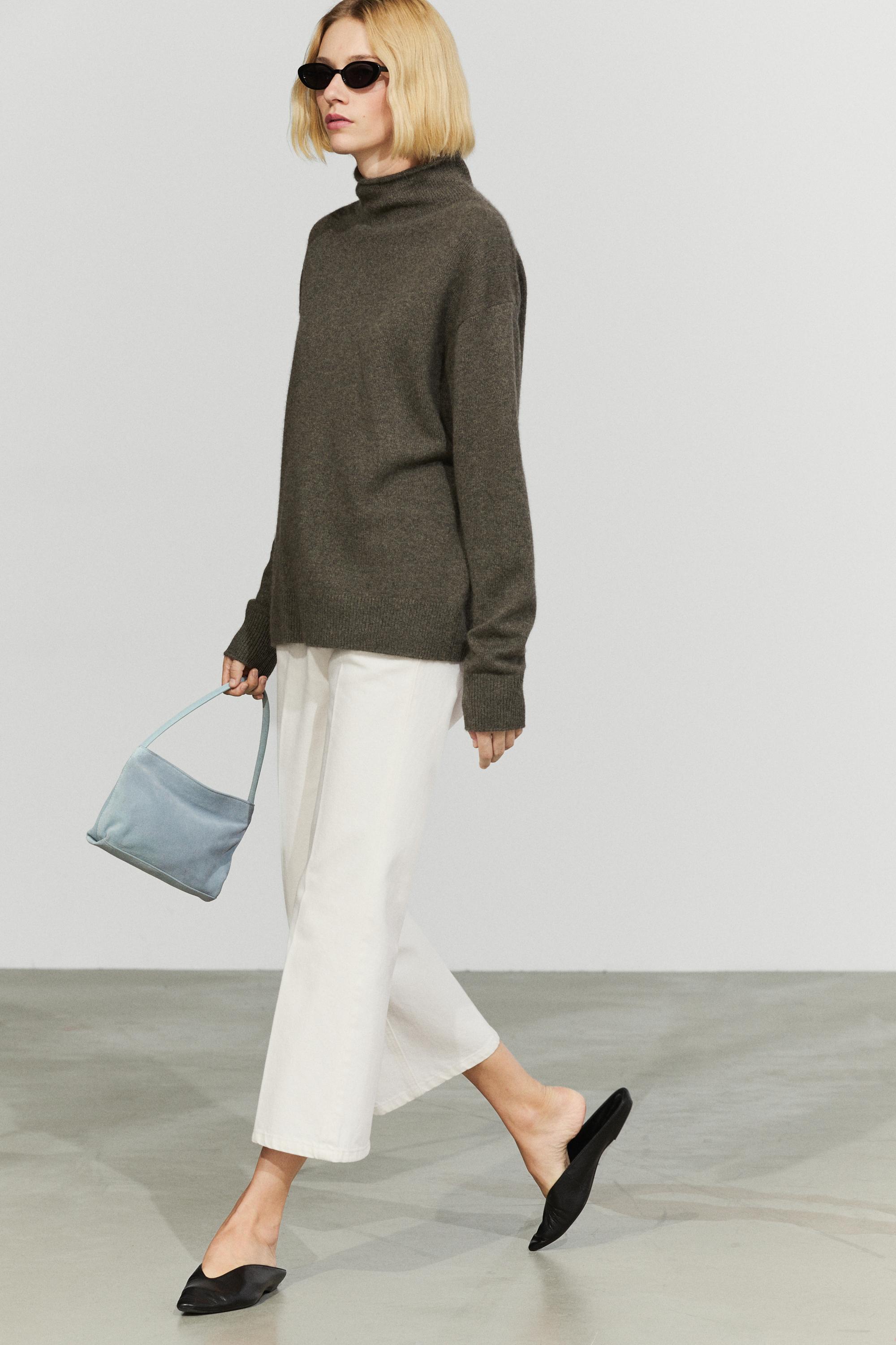 100% cashmere oversize knit sweater — Greyish green