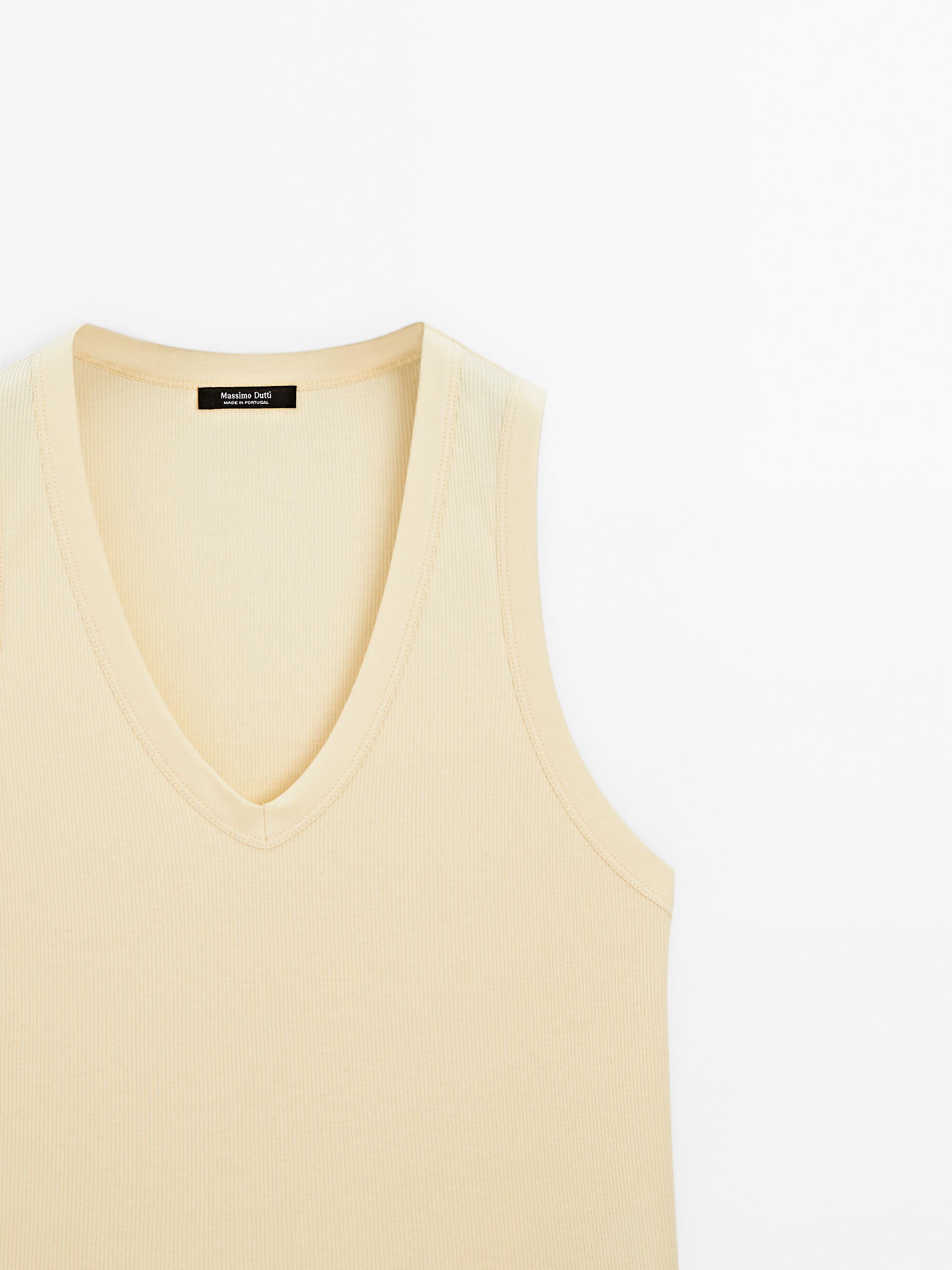 Ribbed V-neck T-shirt