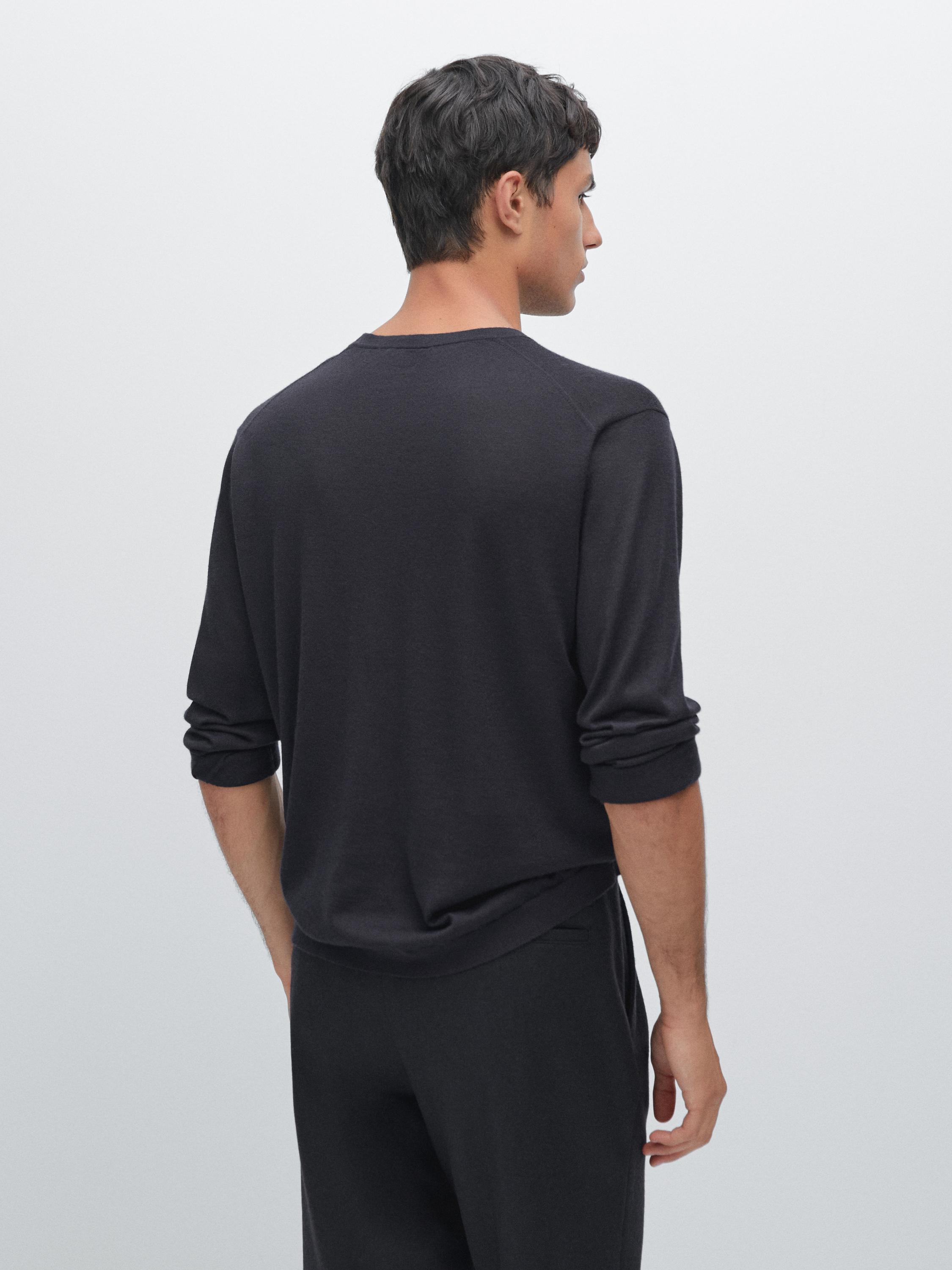 100 % kašmyro megztinis apskrita iškirpte