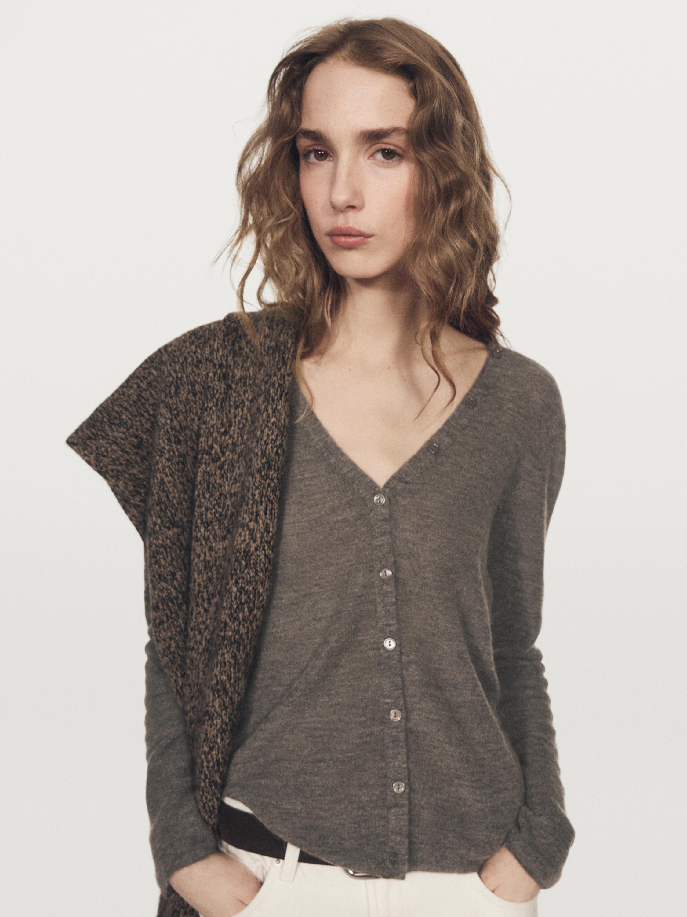 Wool blend cardigan with V-neckline