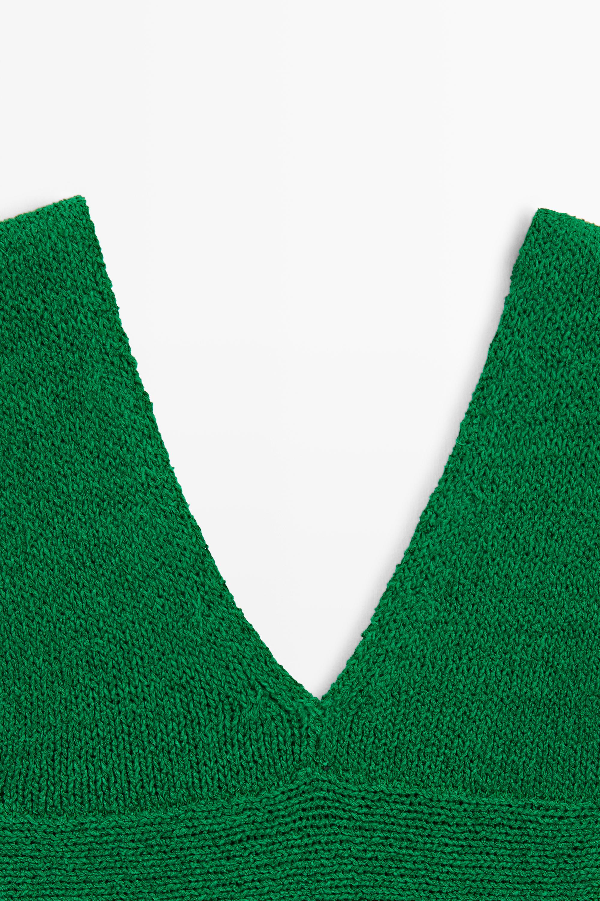 Cotton blend V-neck knit top — GREEN