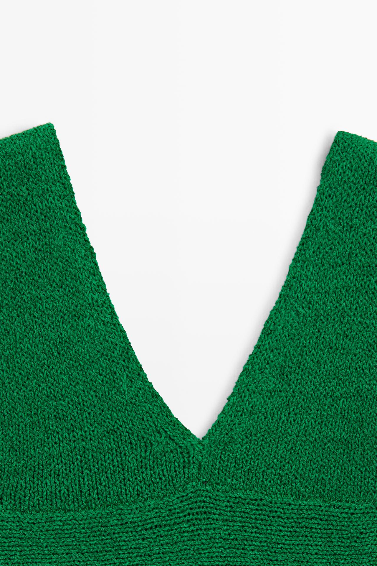 Cotton blend V-neck knit top — GREEN