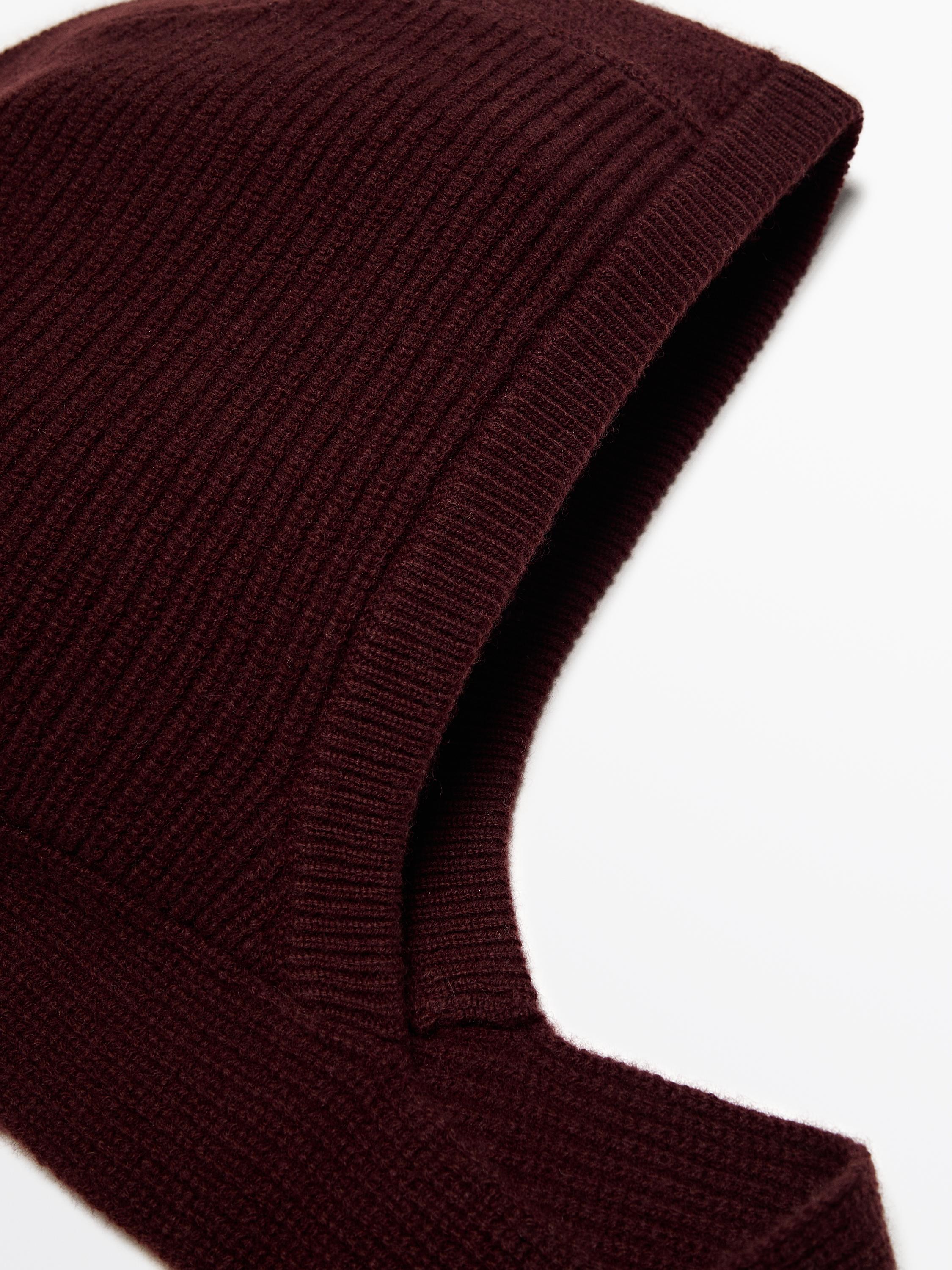 Knit hood with tie