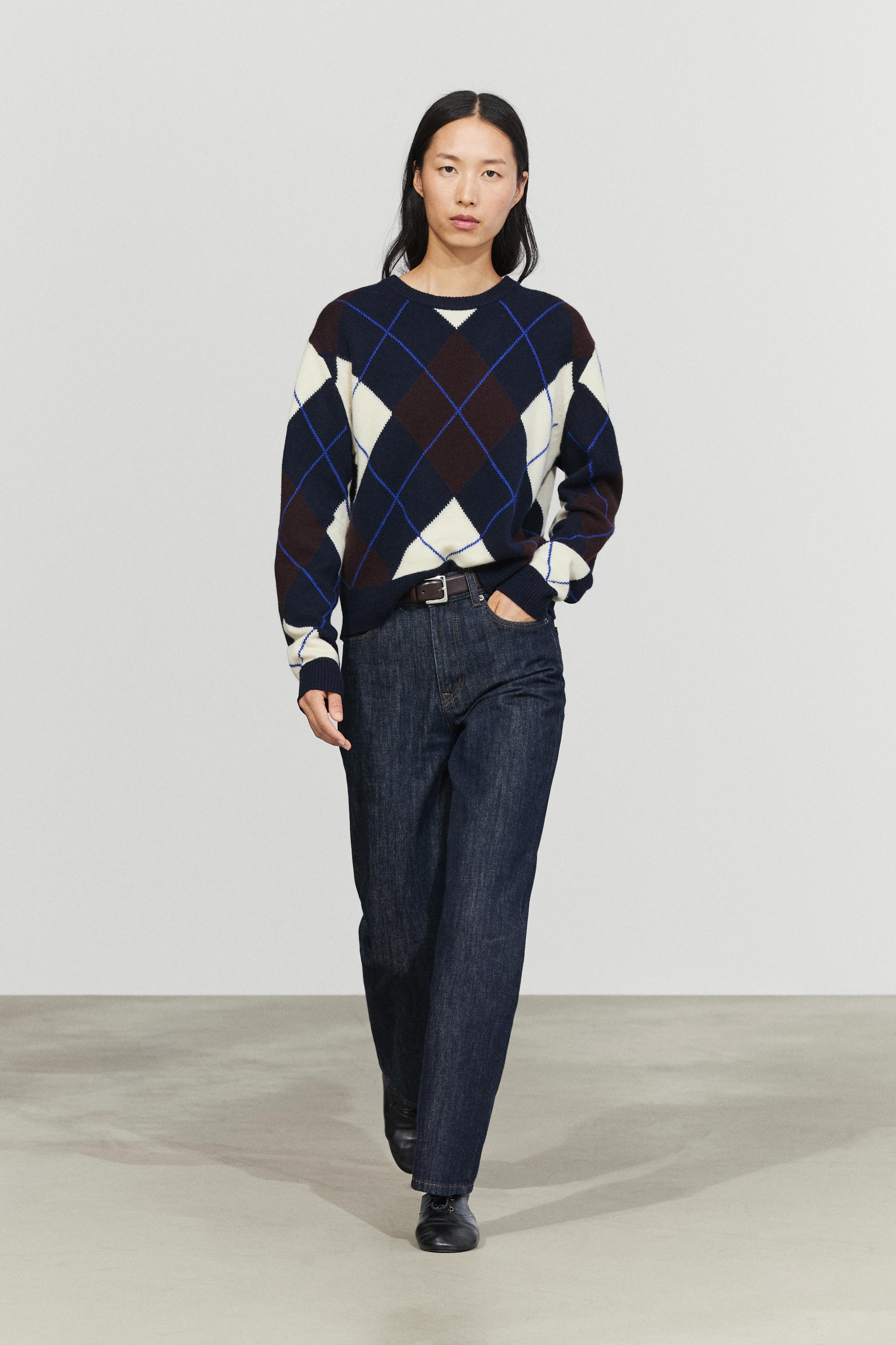 100% wool knit Argyle sweater