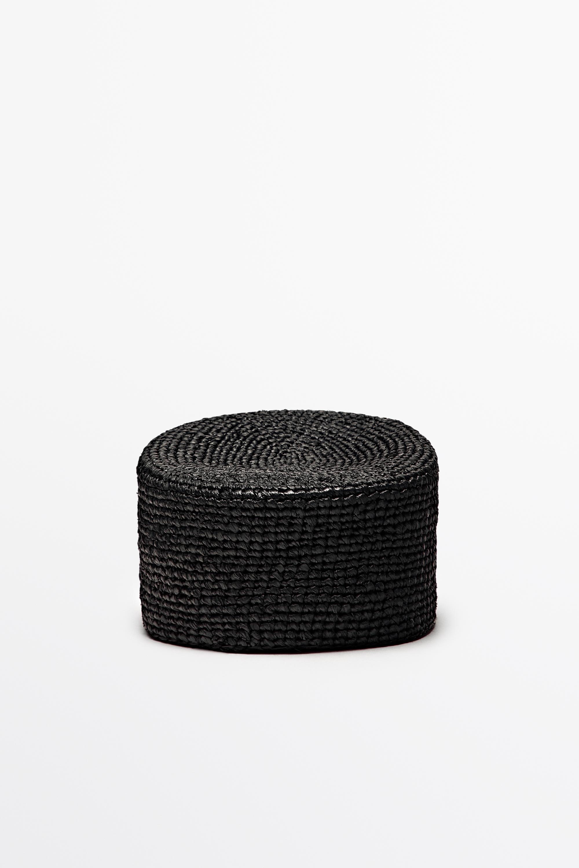 Raffia pillbox hat — BLACK