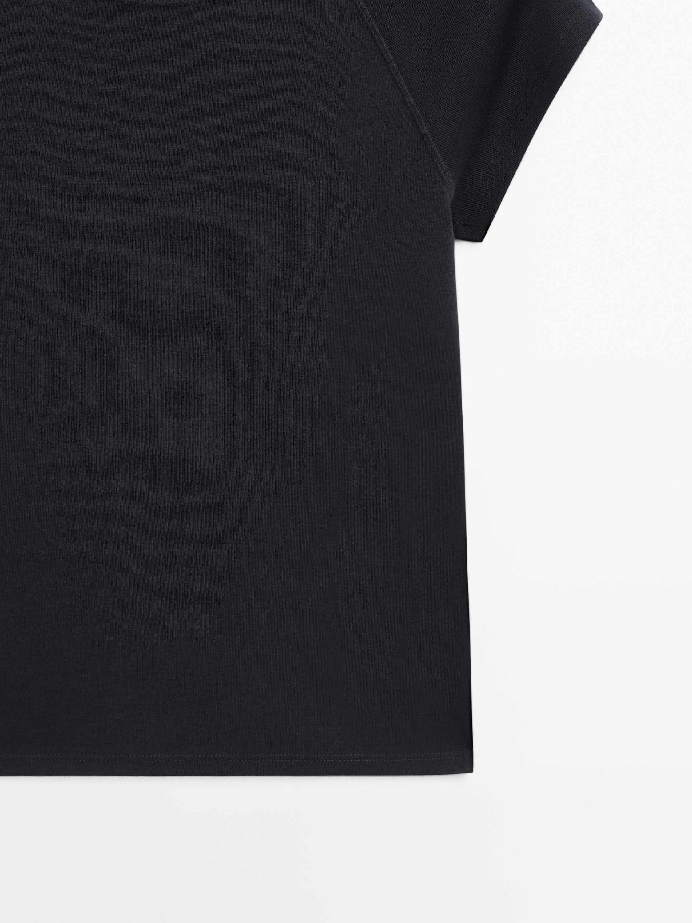 Slim fit raglan sleeve cotton T-shirt