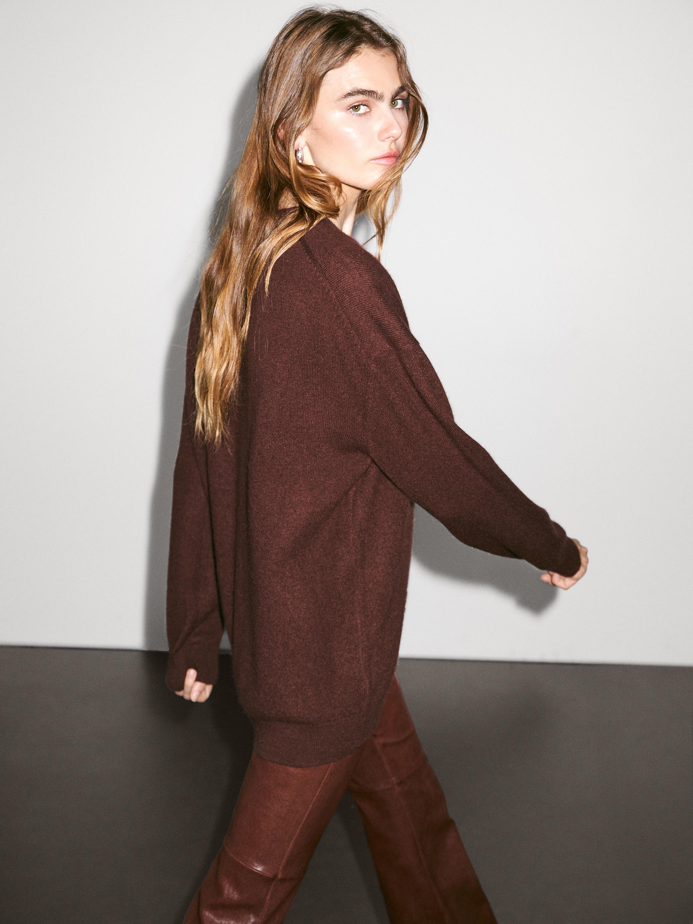 100% cashmere V-neck oversize cardigan