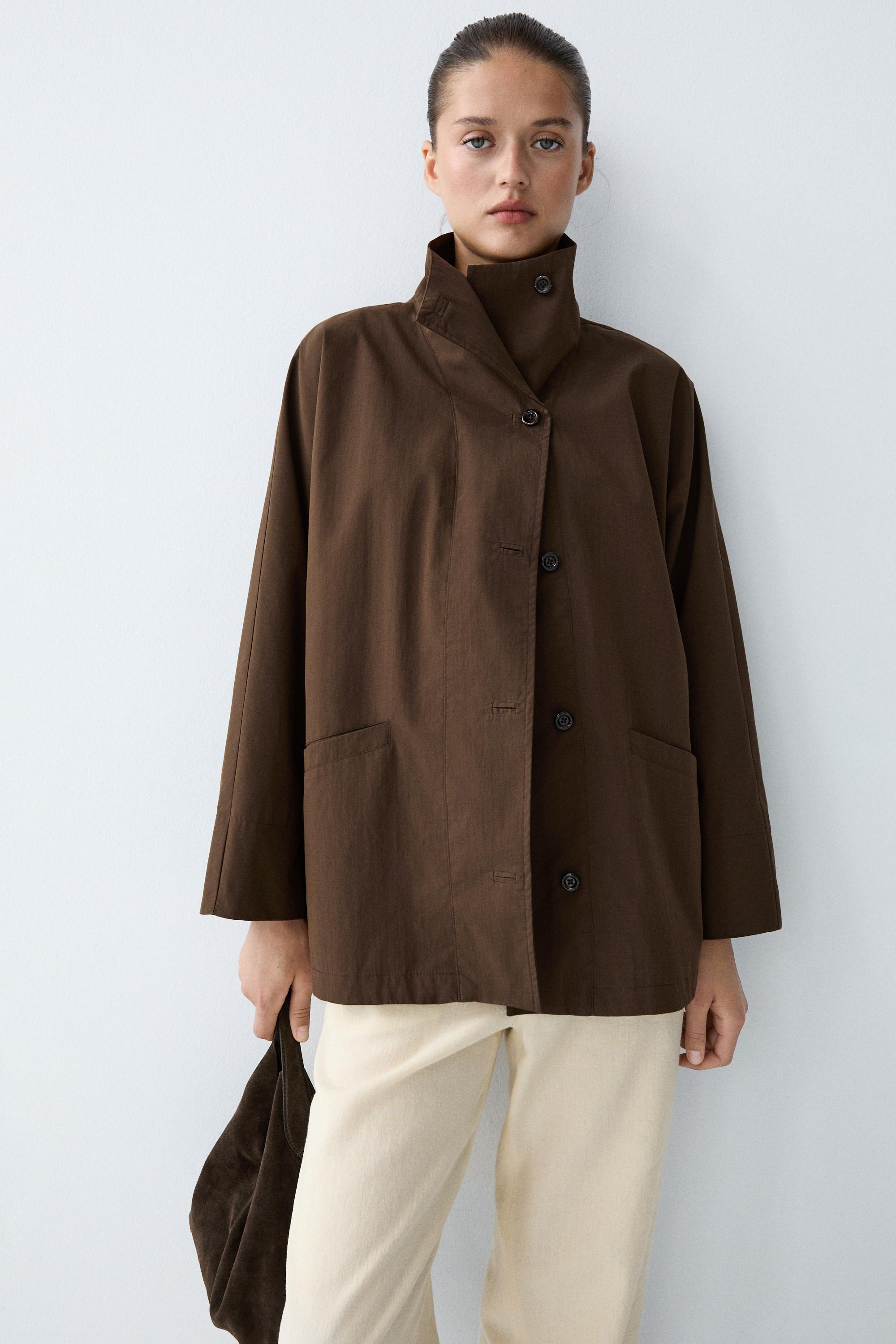 Cape jacket with collar detail